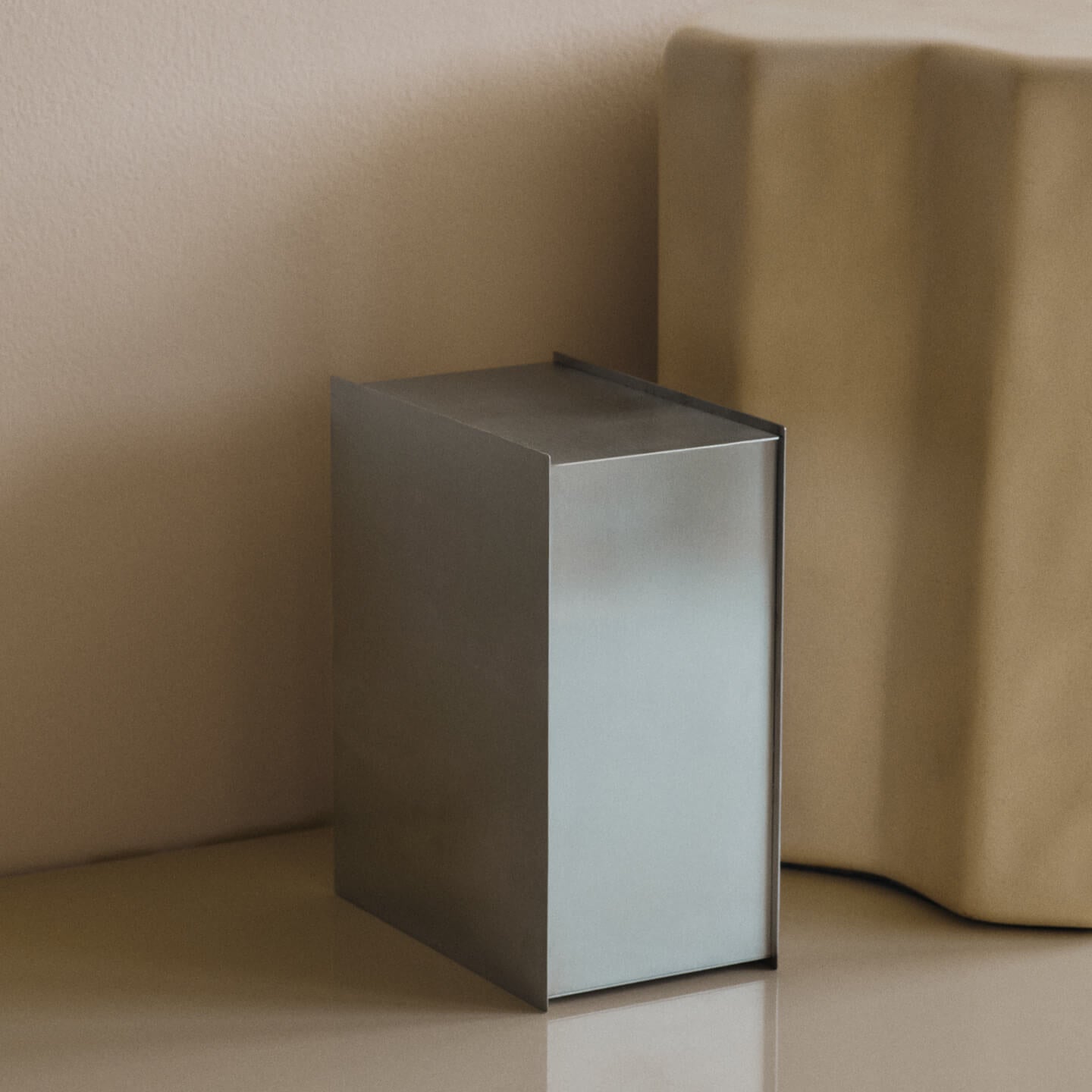 Ferm Living Sama Bin - Brushed Stainless Steel