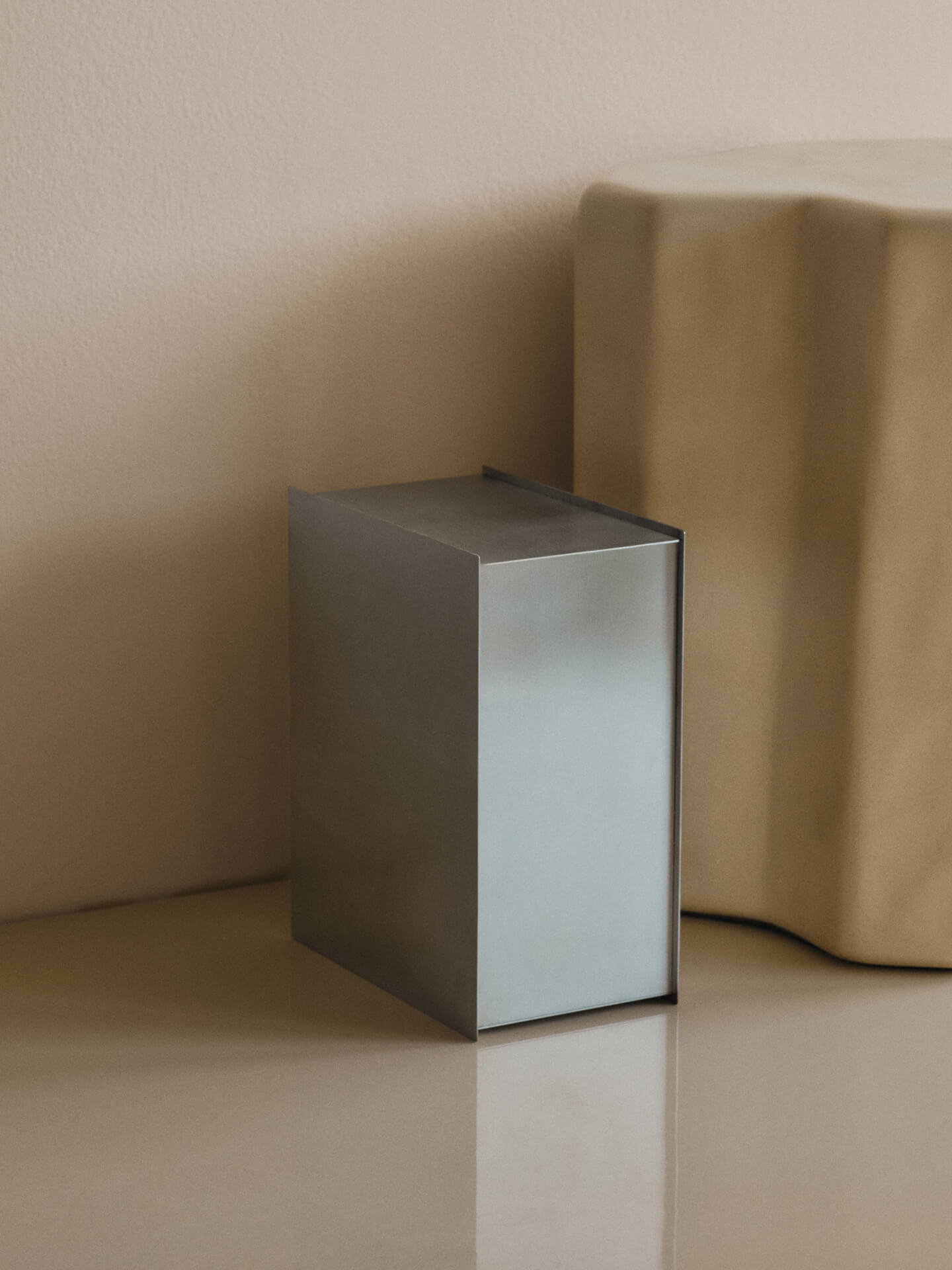 Ferm Living Sama Bin - Brushed Stainless Steel