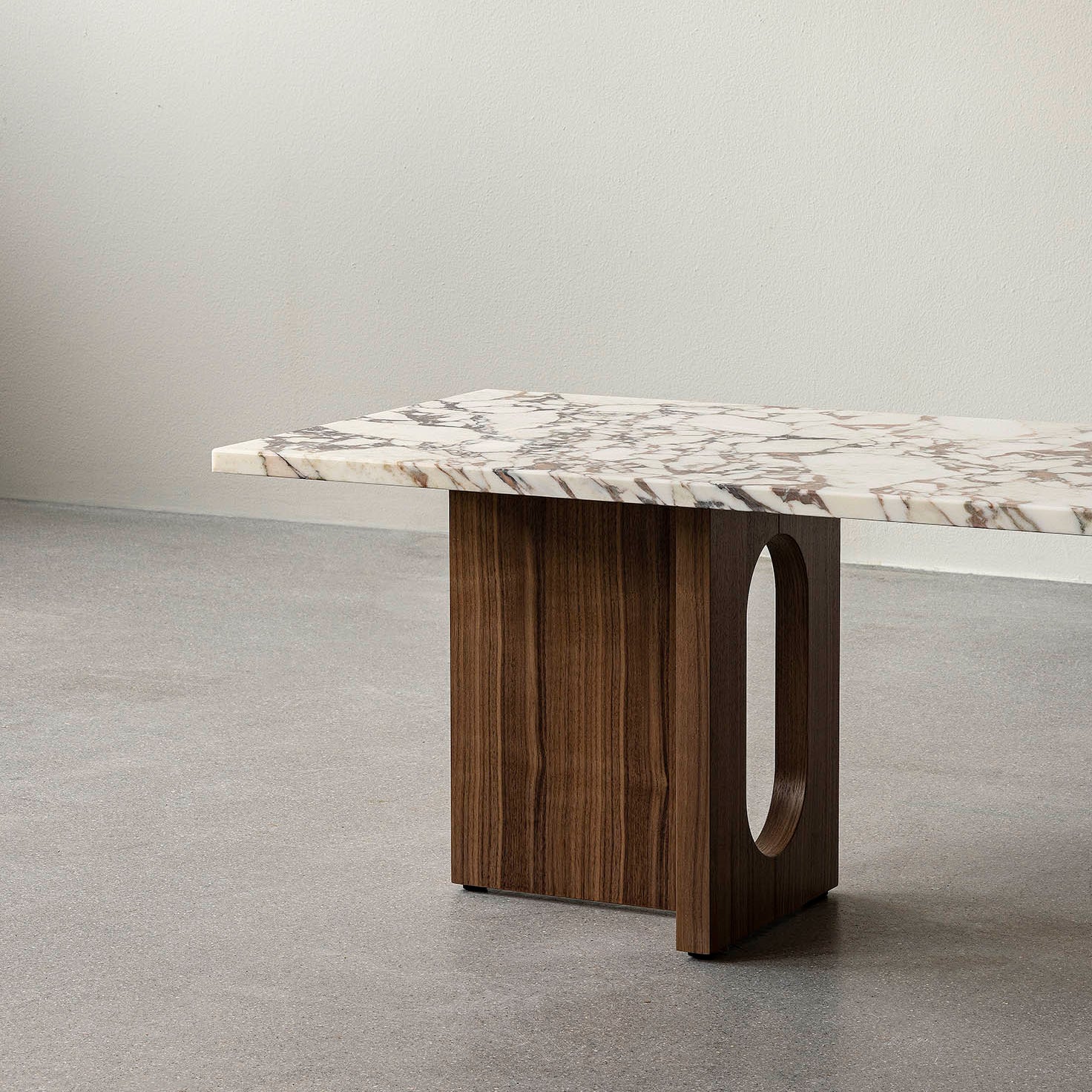 Audo Androgyne Lounge Table Walnut Calcatta Viola