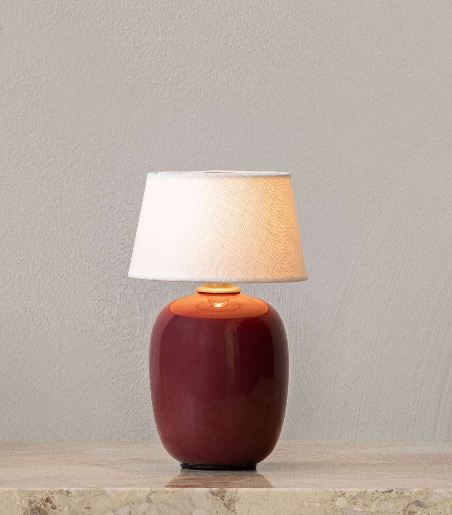 Audo Copenhagen Torso Table Lamp Portable - Ruby