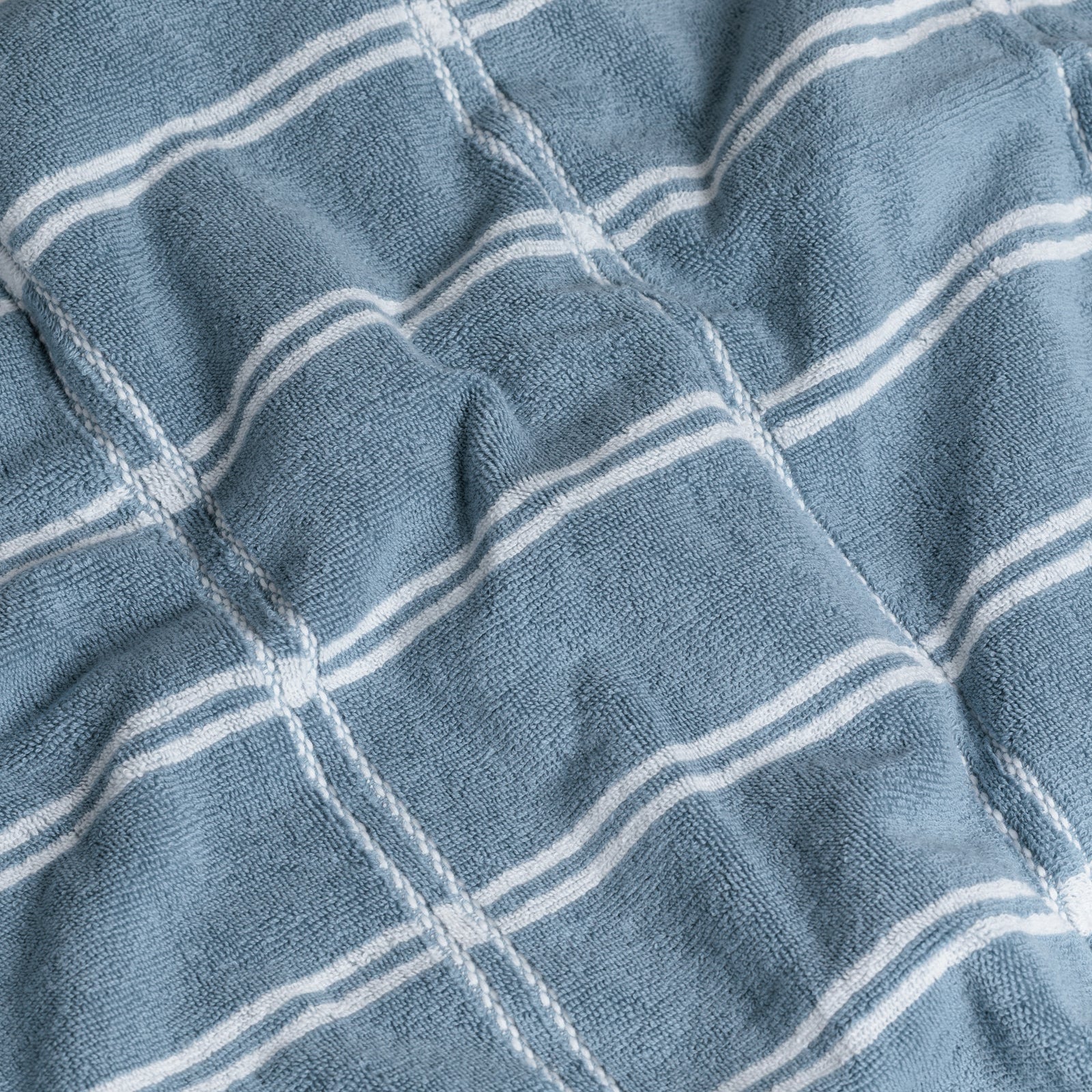 Baina Sorn Bath Towel - Celeste / Chalk
