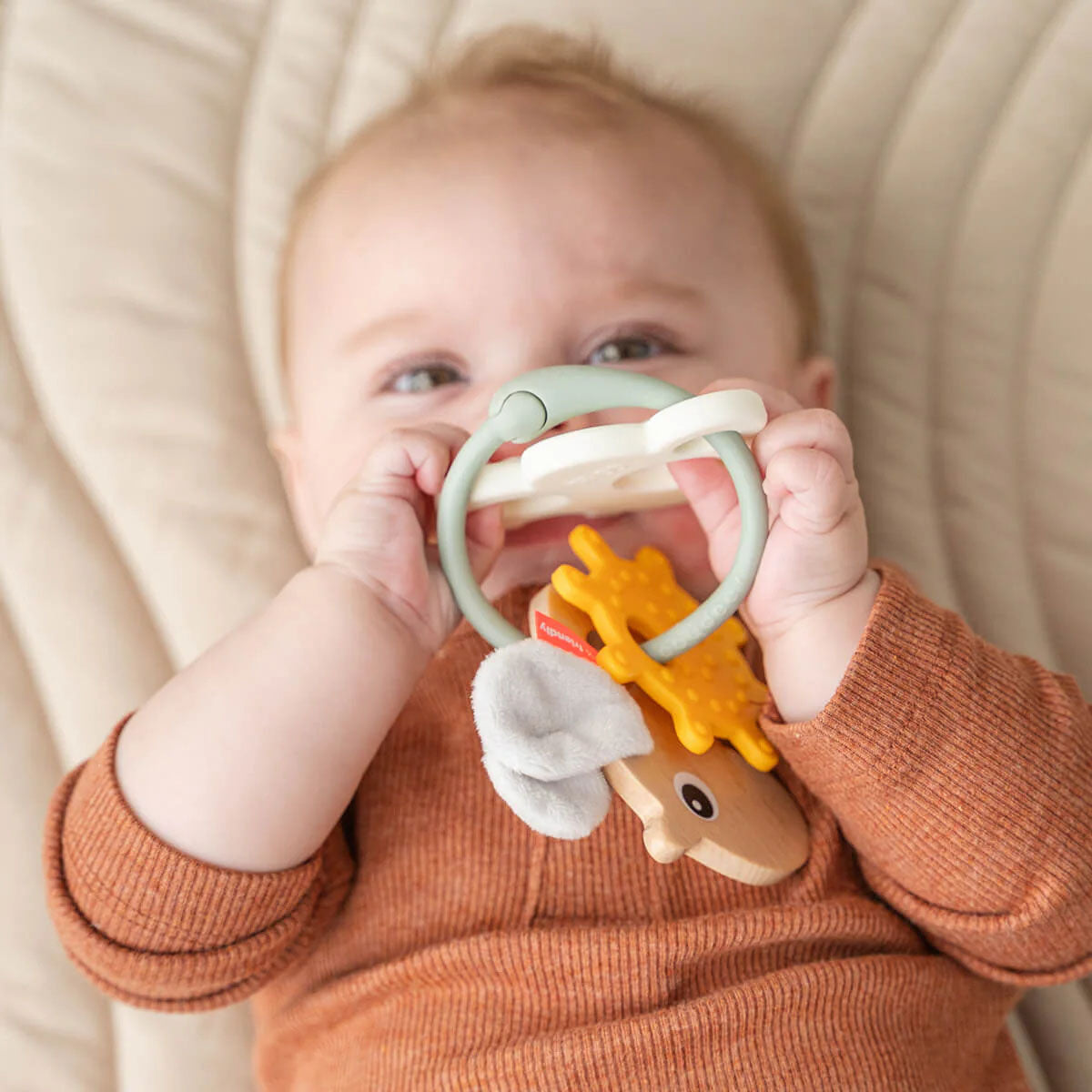 Done by Deer Sensory Activity Ring Ozzo Happy Clouds - Colour Mix