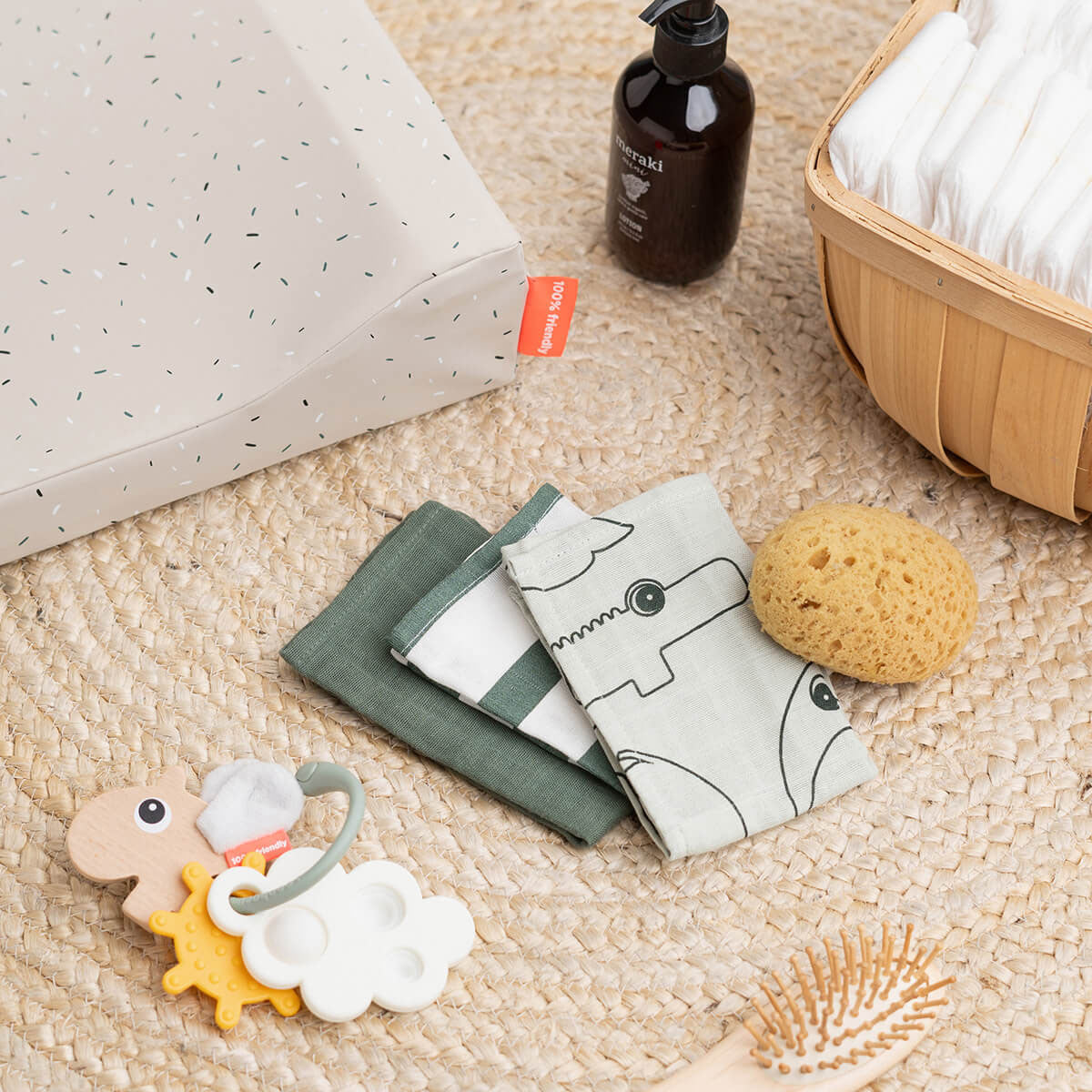 Done by Deer Sensory Activity Ring Ozzo Happy Clouds - Colour Mix