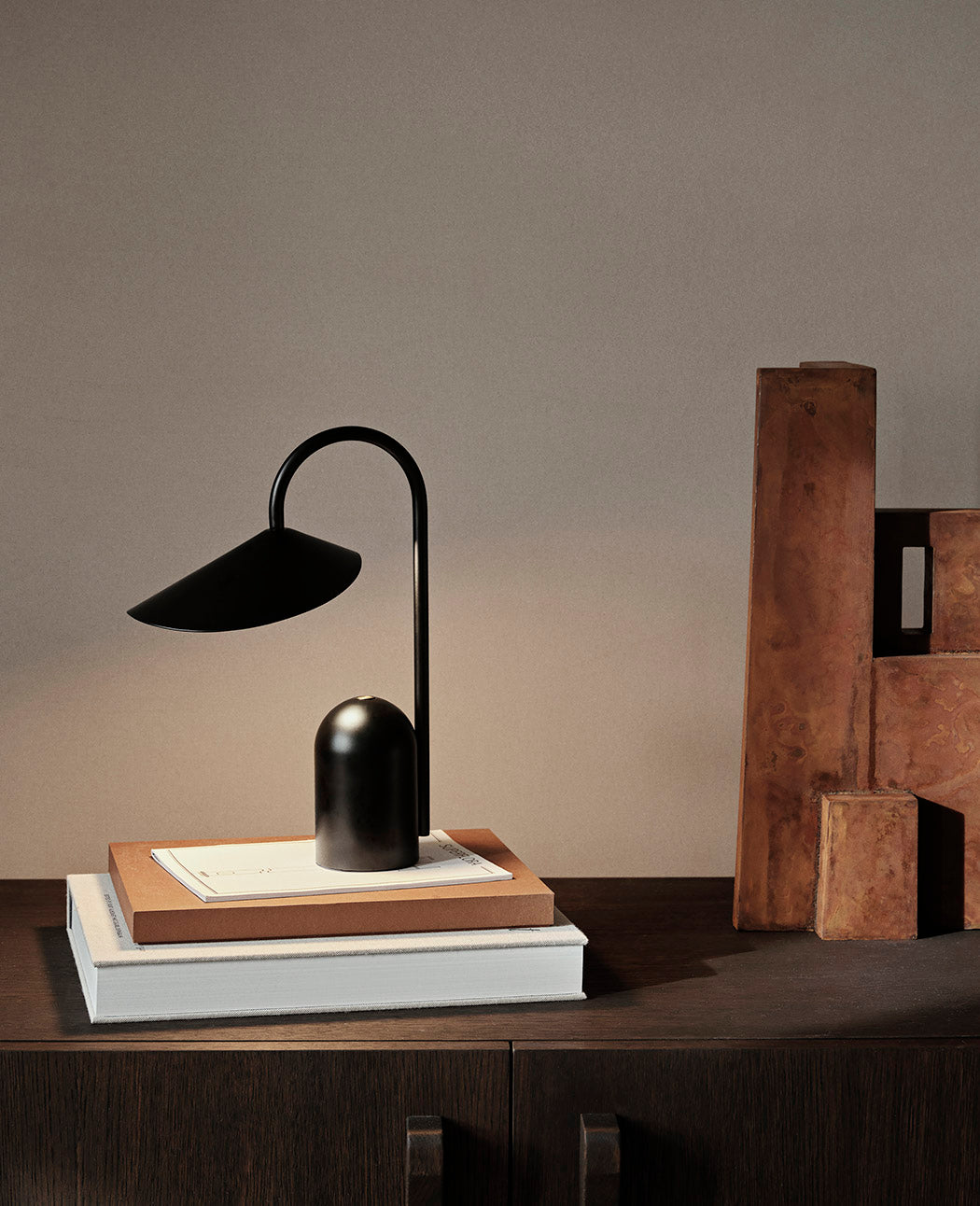 Ferm Living Arum Portable Lamp Black