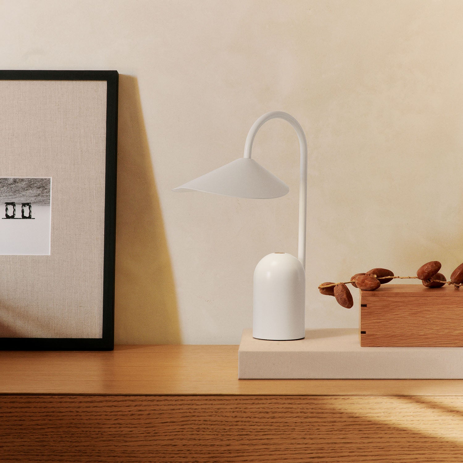 Ferm Living Arum Portable Lamp - White