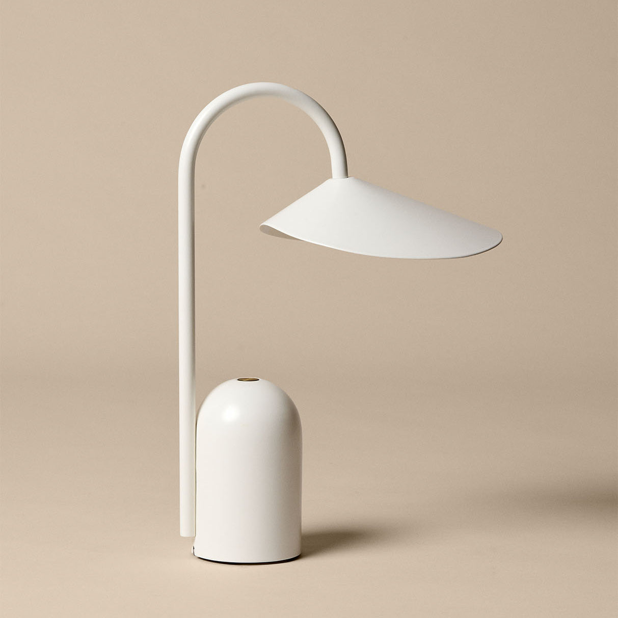 Ferm Living Arum Portable Lamp - White