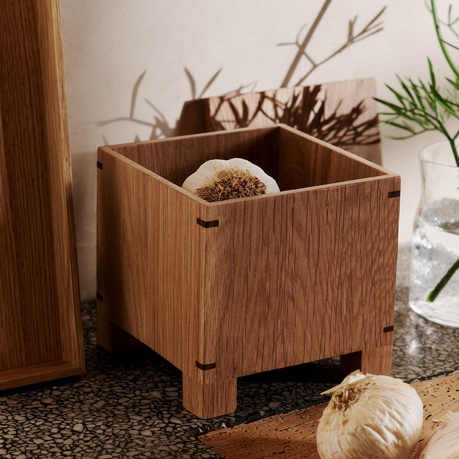 Ferm Living Bon Garlic Box - Natural Oak