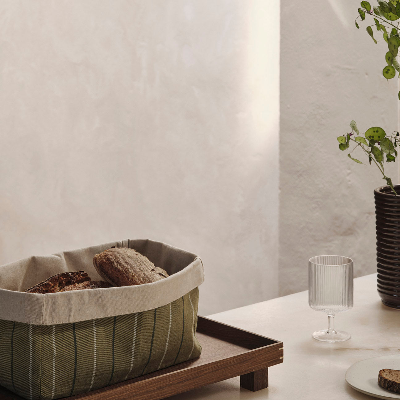 Ferm Living Bon Wooden Tray Large - Smoked Oak