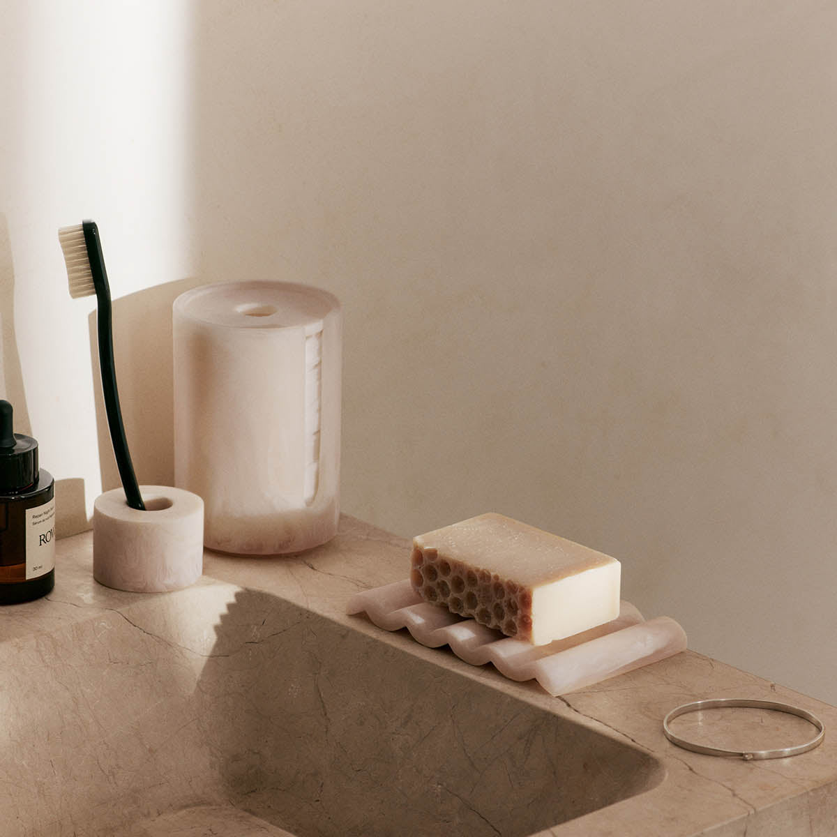Ferm Living Mist Toothbrush Holder Single Pearl
