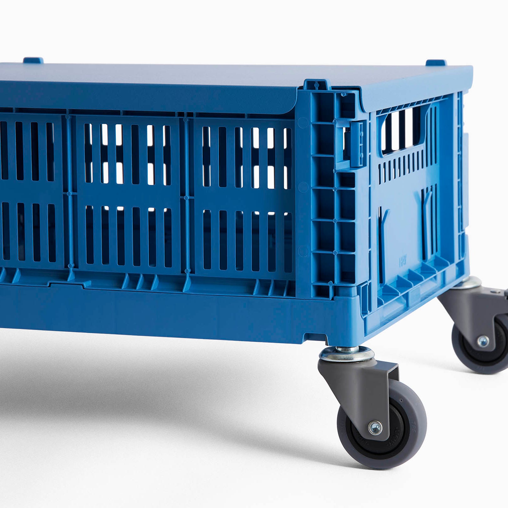 HAY Colour Crate Medium Electric Blue