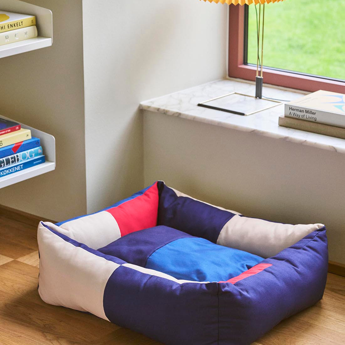 HAY Dog Bed Medium Red Blue
