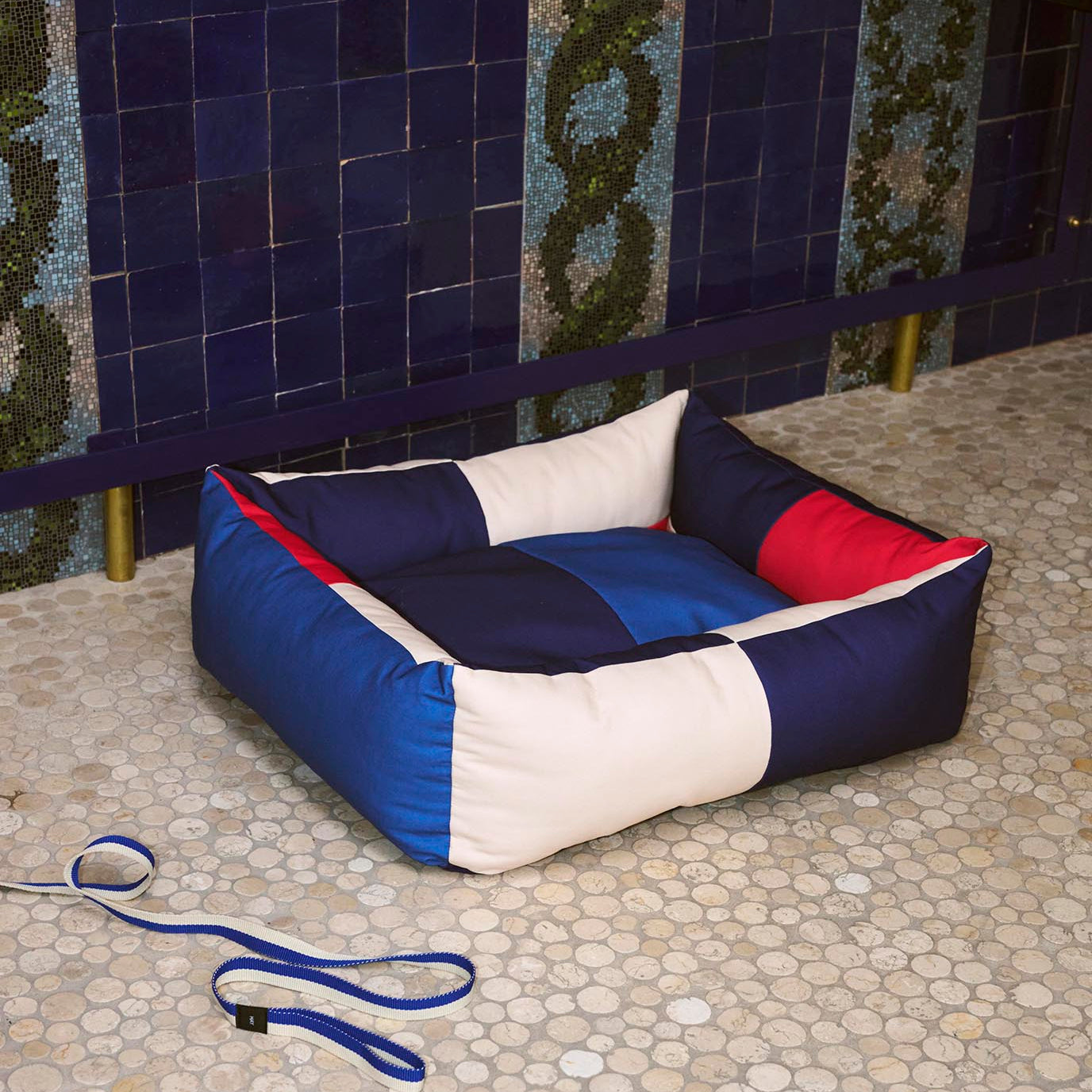 HAY Dog Bed Medium Red Blue