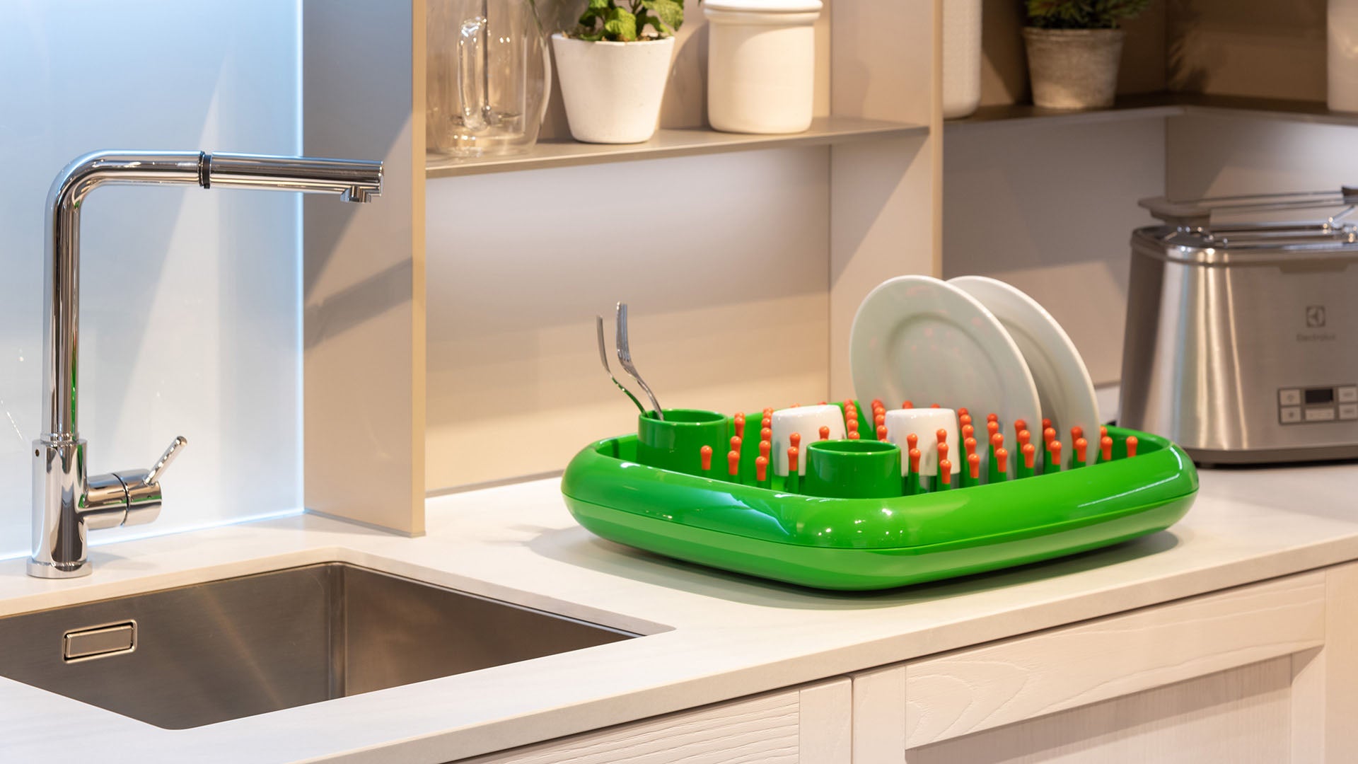 Magis Dish Doctor Green