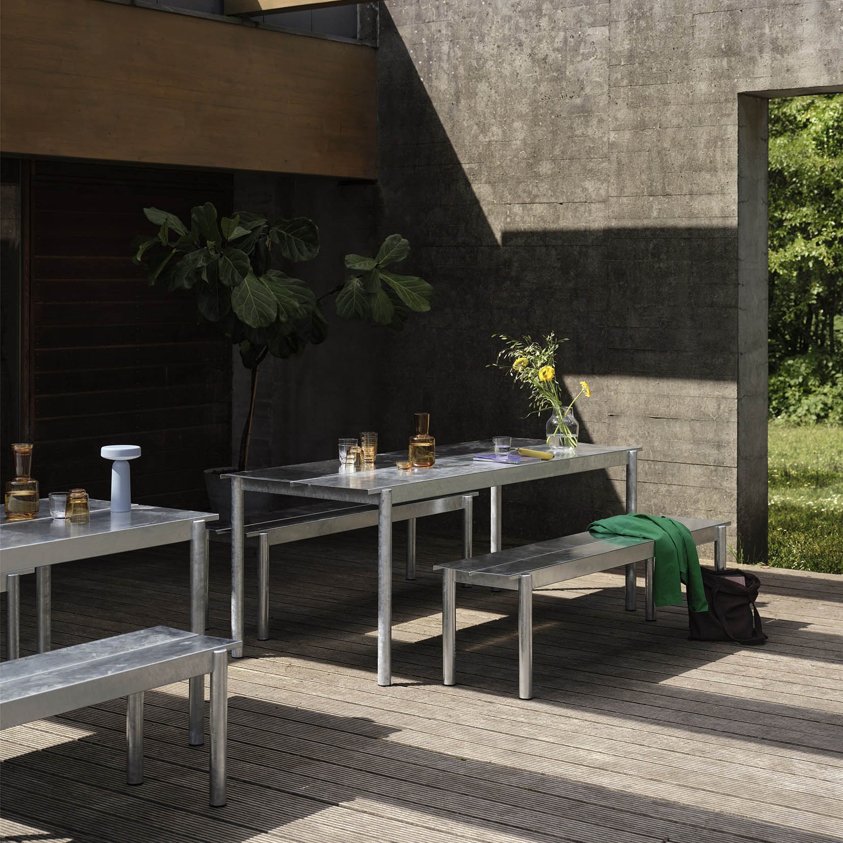 Muuto Linear Steel Galavnized