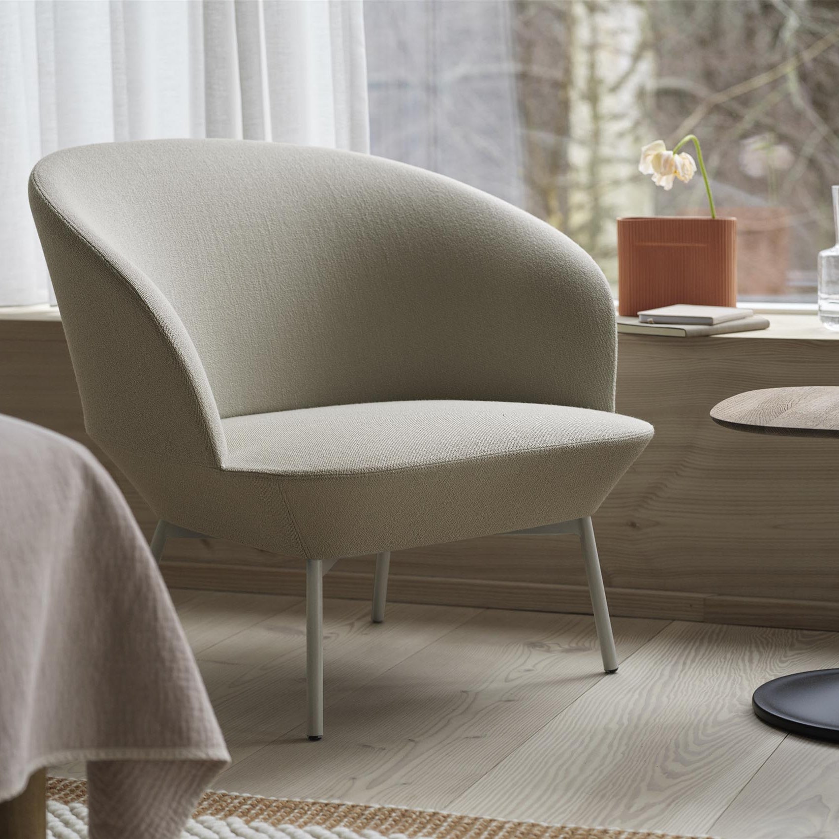 Muuto Oslo Lounge Chair Tube Base