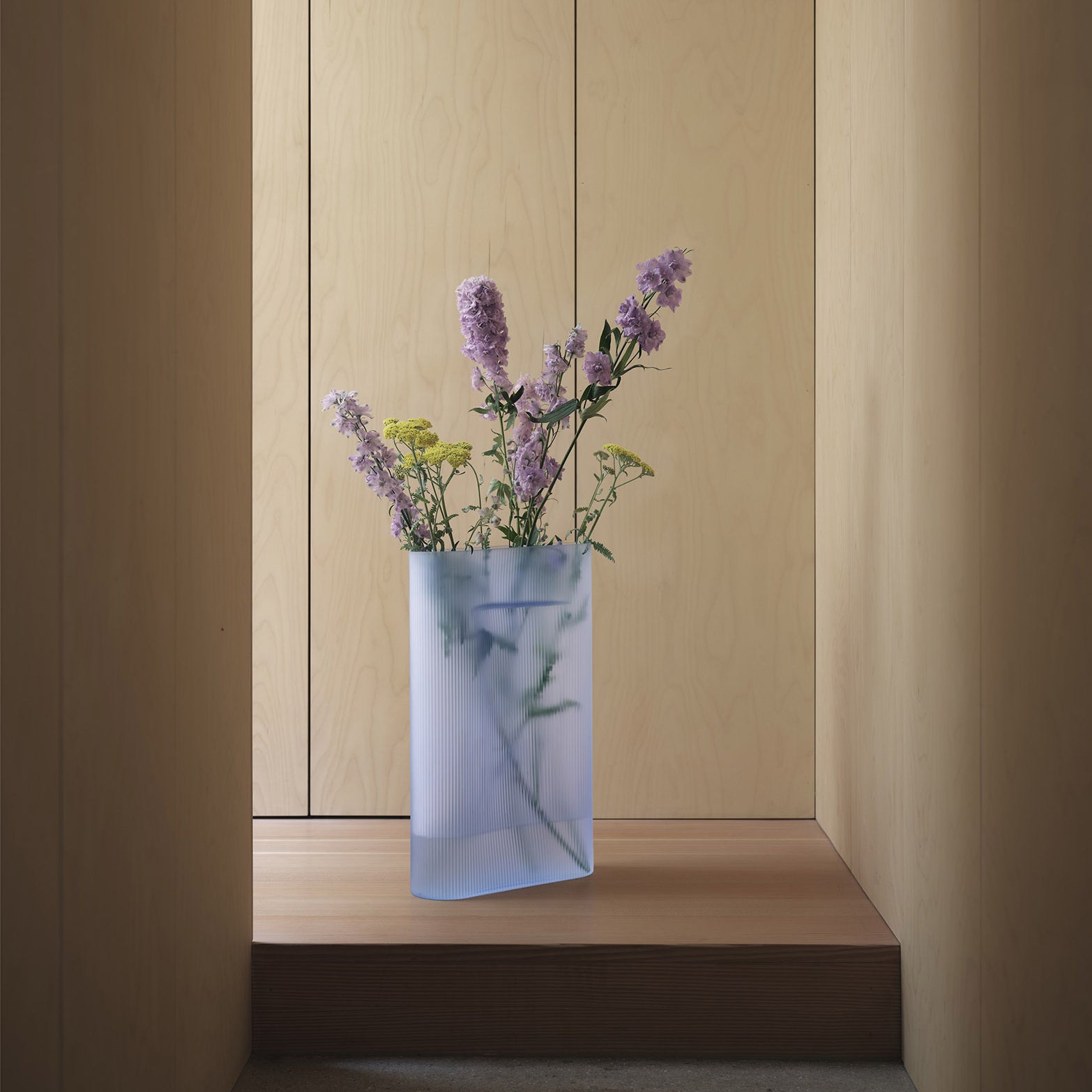 Muuto Ridge Vase H48.5 - Light Blue Frosted Glass