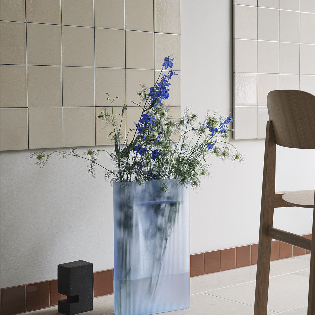 Muuto Ridge Vase H48.5 - Light Blue Frosted Glass