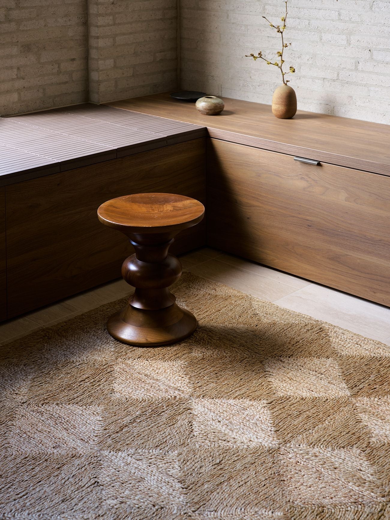 Armadillo Sequoia Handcrafted Jute Area Rug Natural