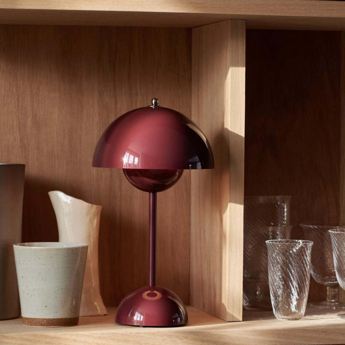 &Tradition Flowerpot Lamp Portable Dark Plum