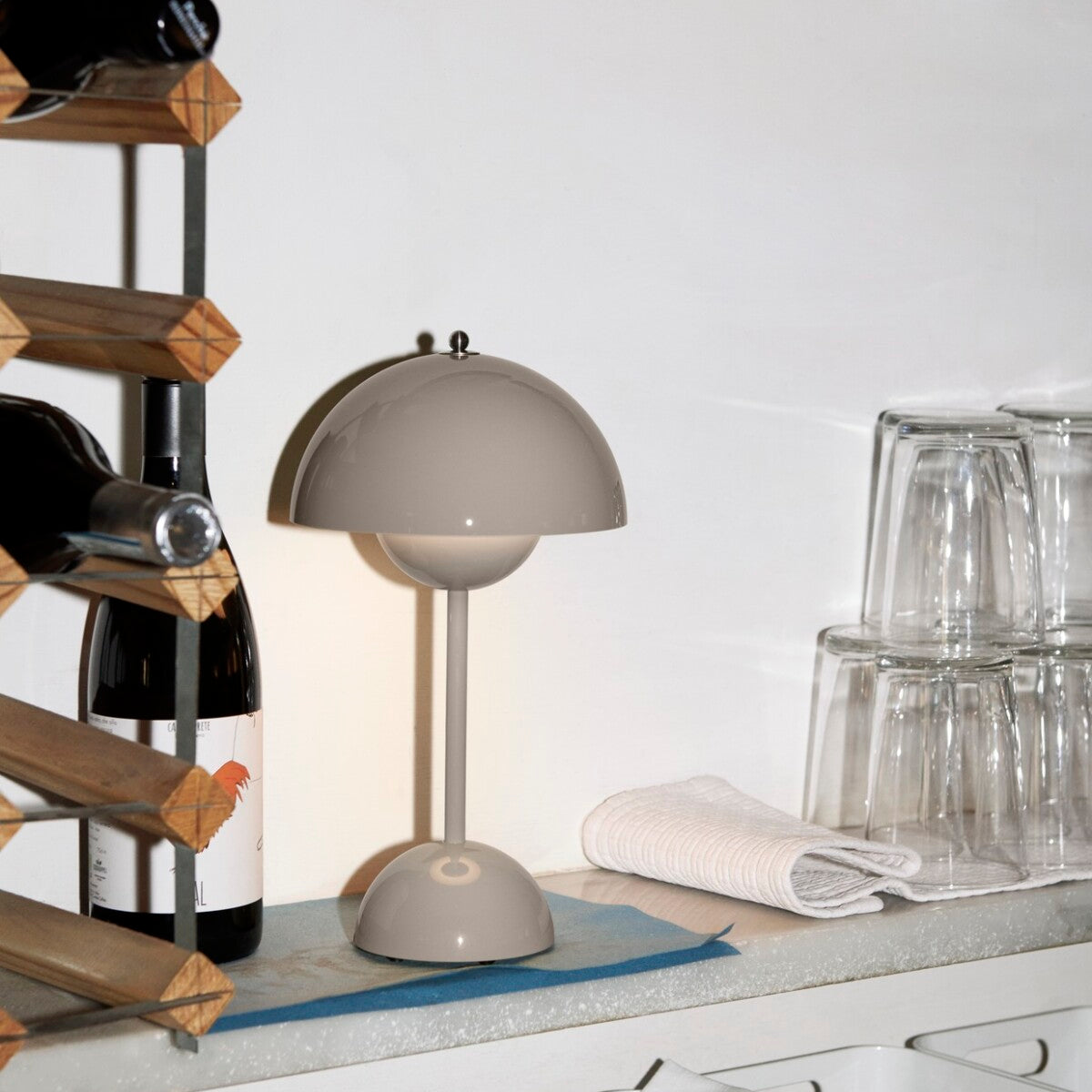 &Tradition Flowerpot Lamp Portable Grey Beige