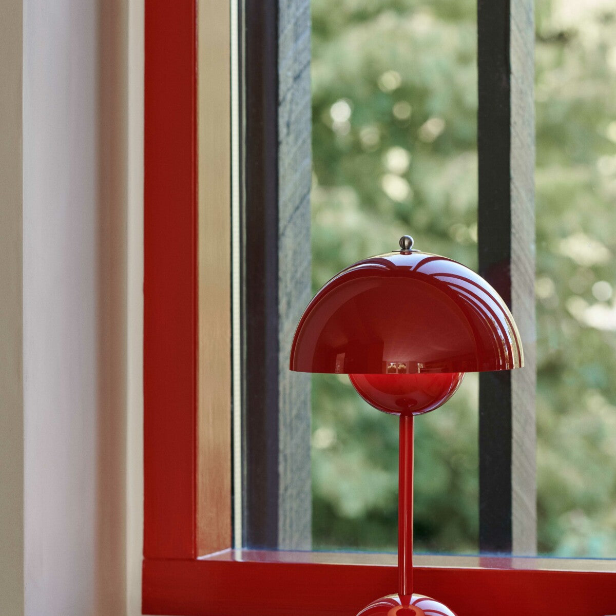 &Tradition Flowerpot Lamp Portable Vermillion Red