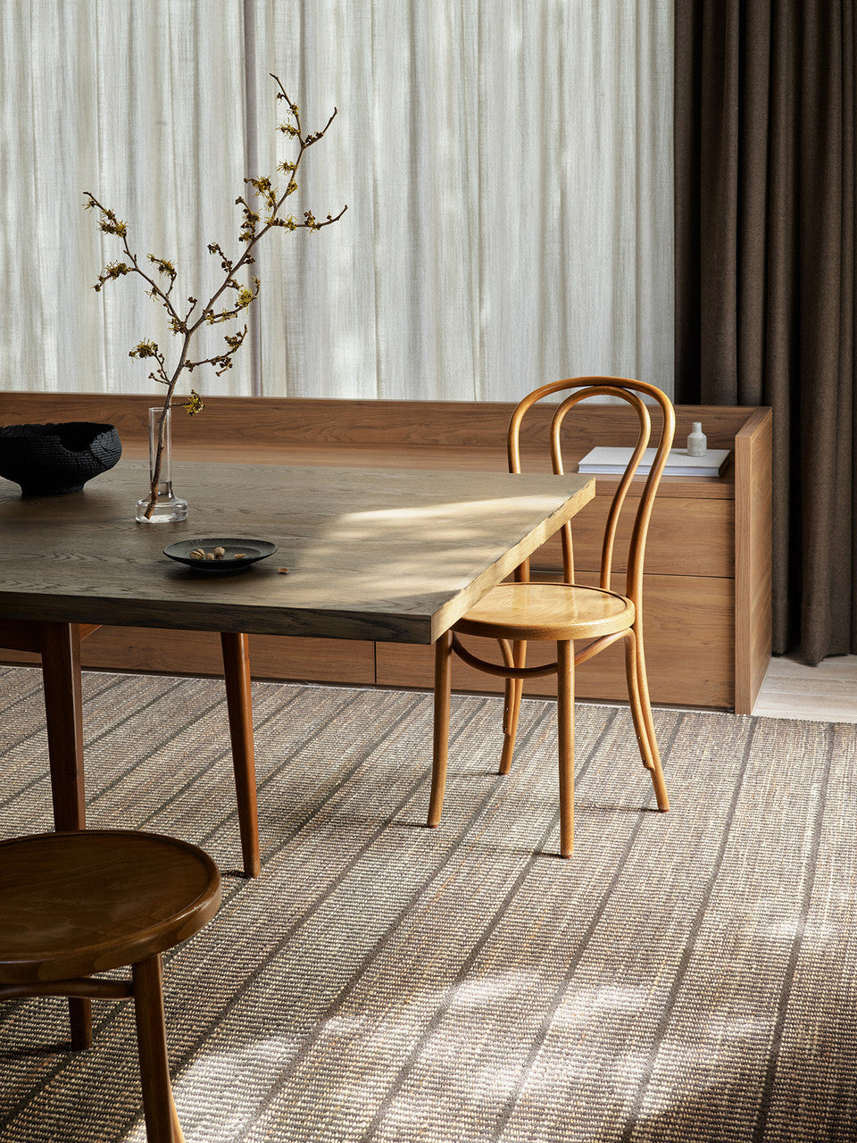 Armadillo Trellis Handwoven Wool and Jute Area Rug