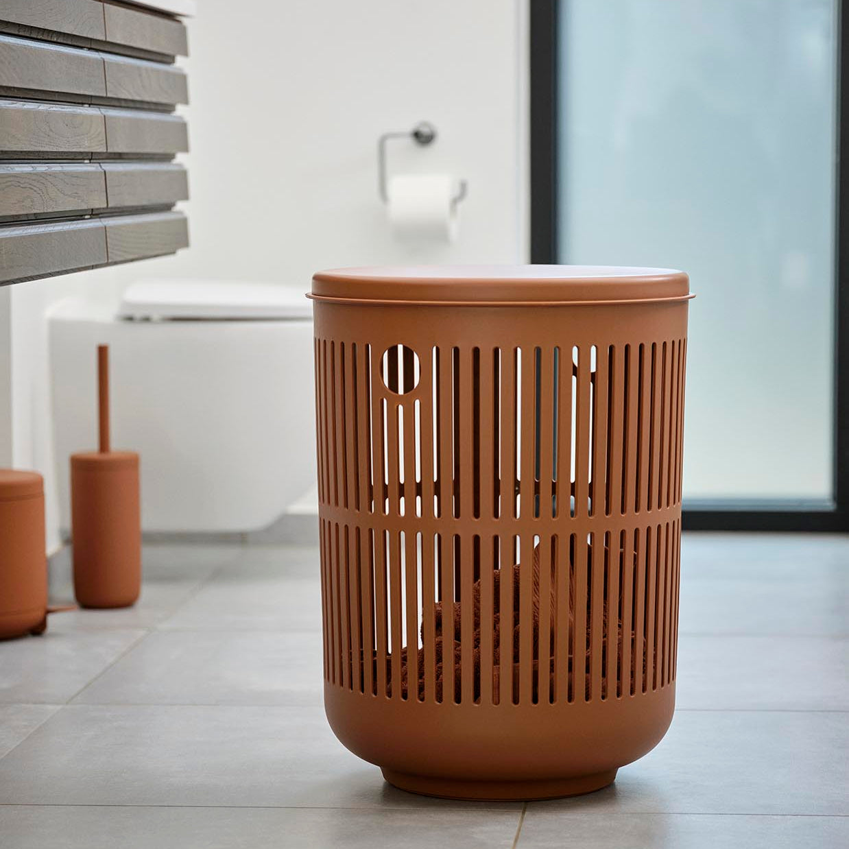 Zone Denmark Laundry Basket with Lid Terracotta