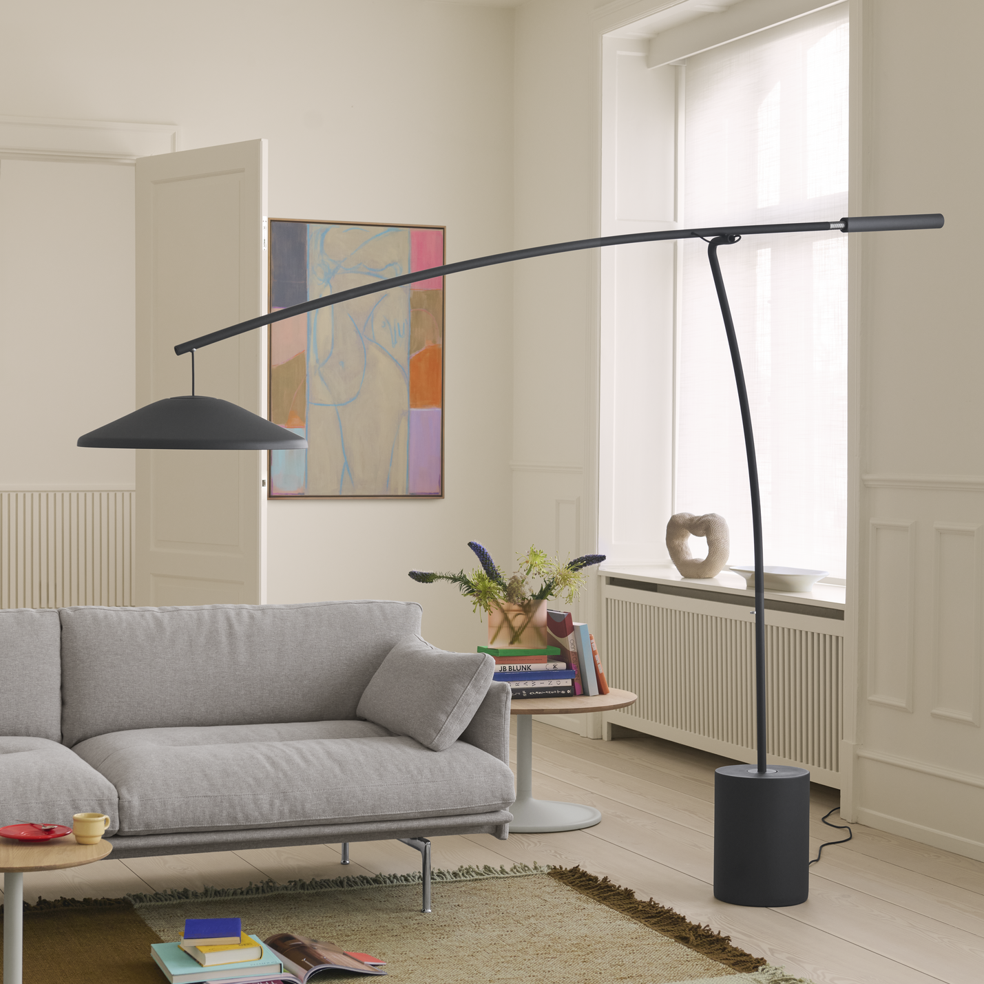 Muuto Contra Floor Lamp Anthracite Black with Concrete Base