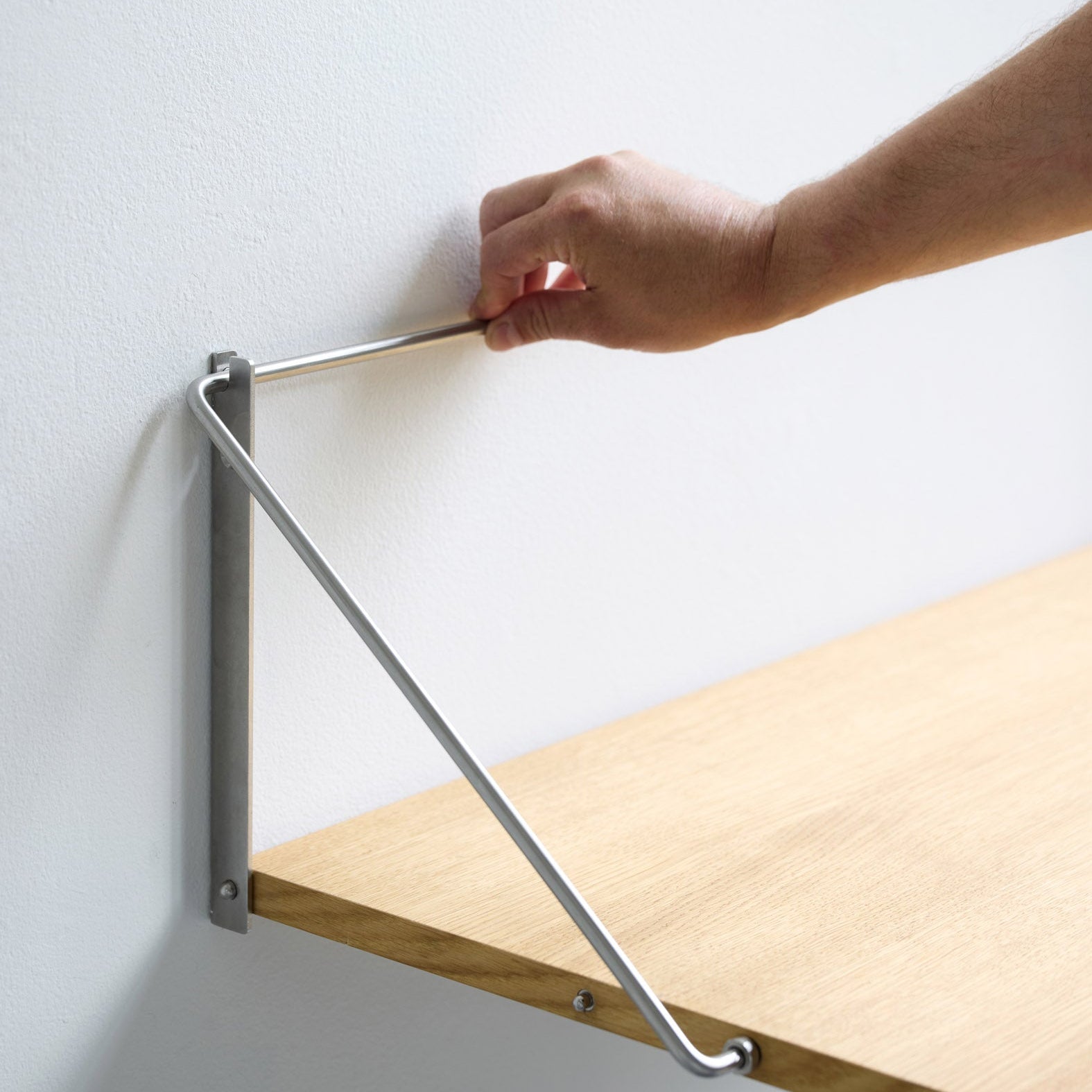 https://cdn.shopify.com/s/files/1/0485/4962/6019/files/moebe_fold-out_desk_ic_ss-oak_low-res_12_fodo.jpg?v=1772638063