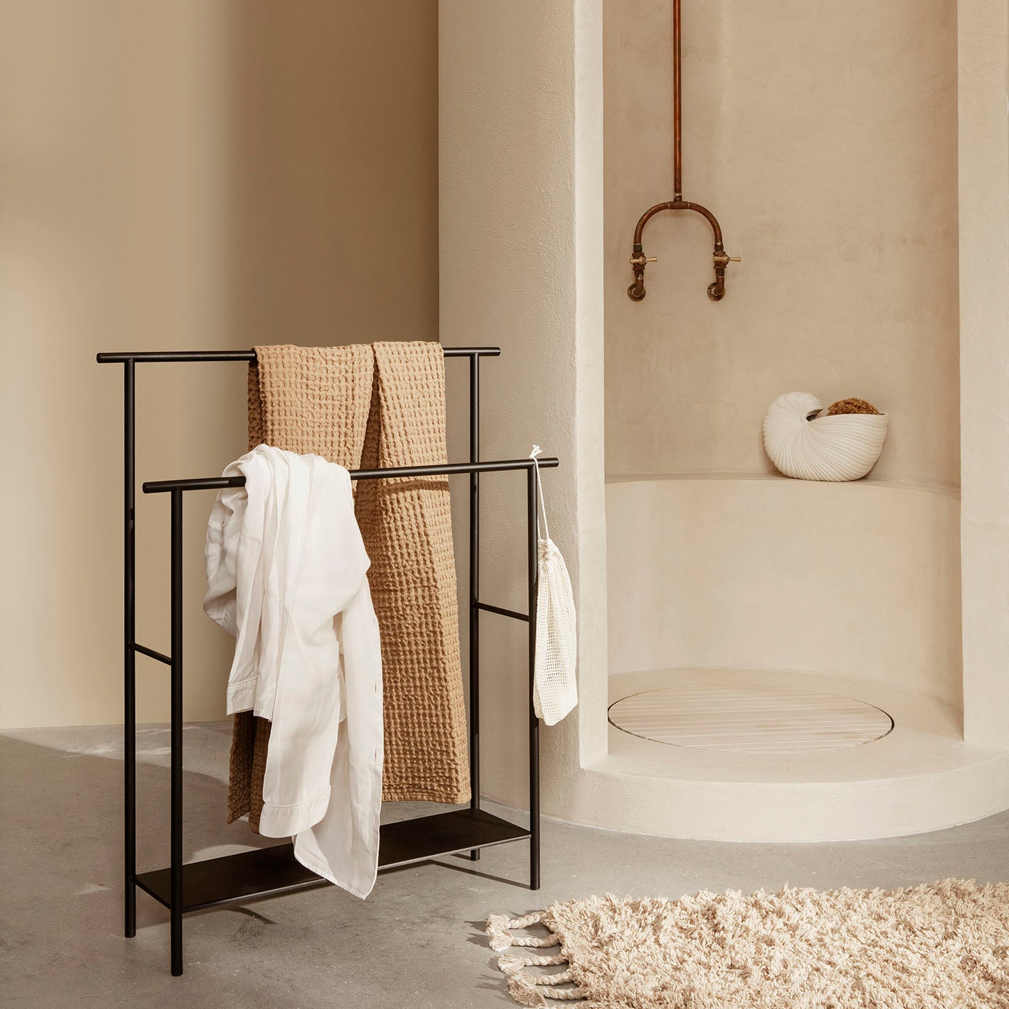Ferm Living Dora Towel Stand Black