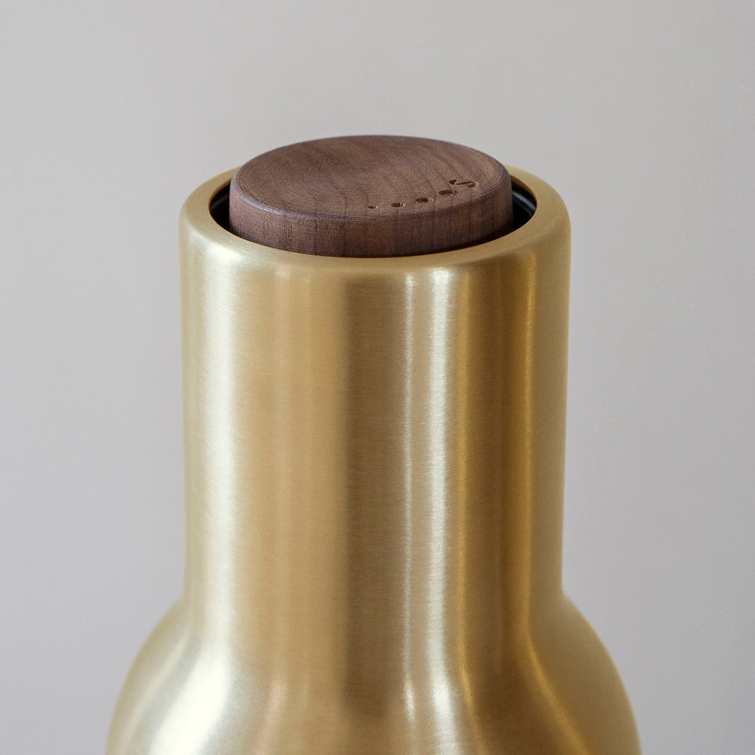 Menu Bottle Grinder Brushed Brass