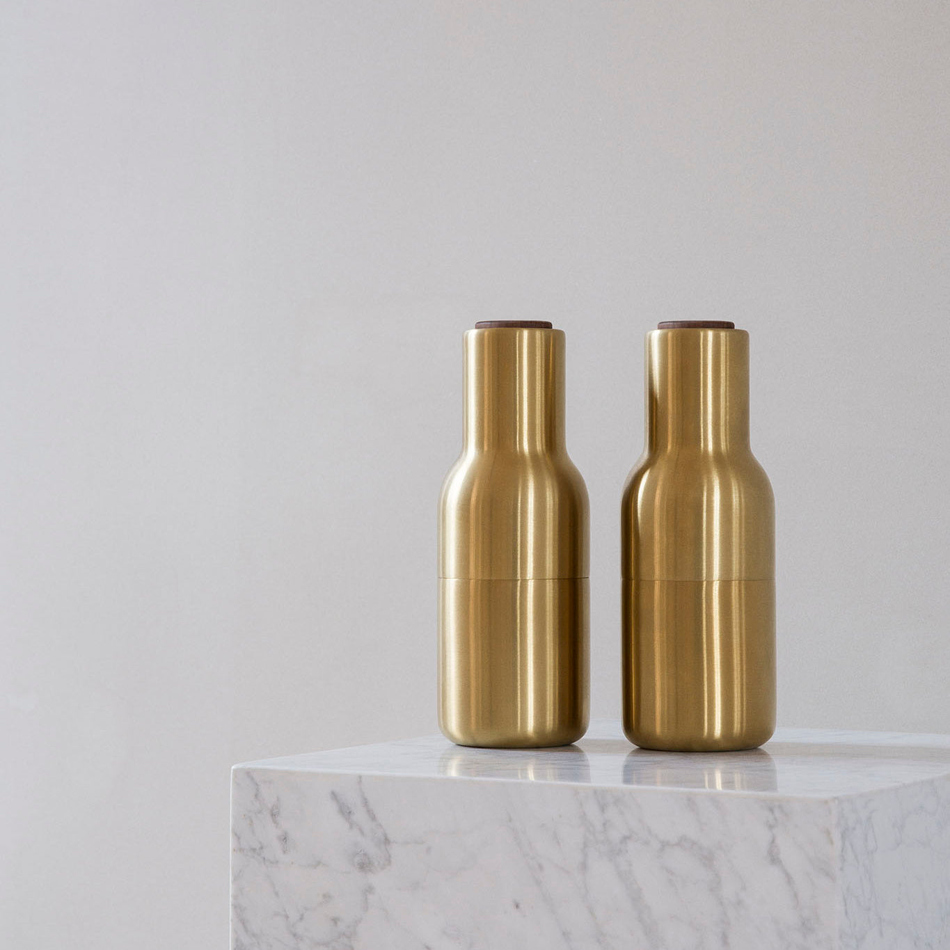 Menu Bottle Grinder Brushed Brass