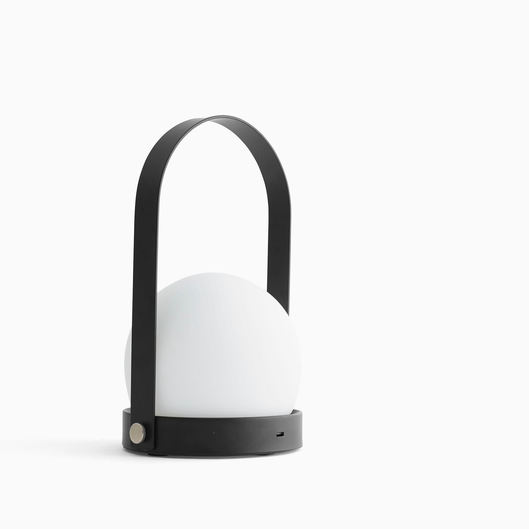 Menu Carrie Lamp Black