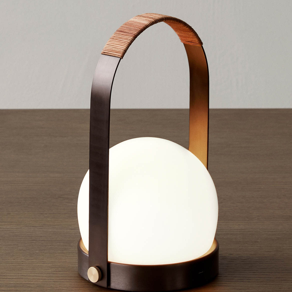 Menu Carrie Lamp Bronzed Brass