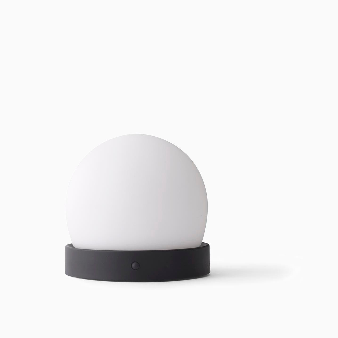 Menu Carrie Lamp Black