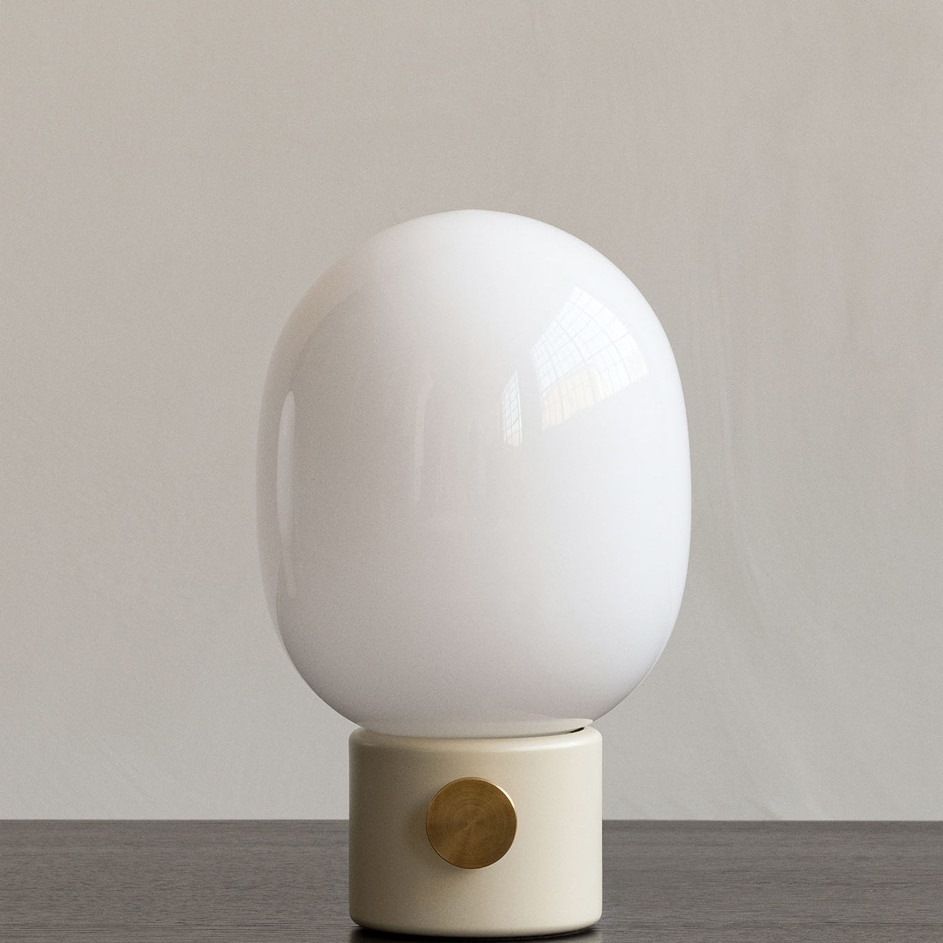 Menu JWDA Lamp Alabaster White