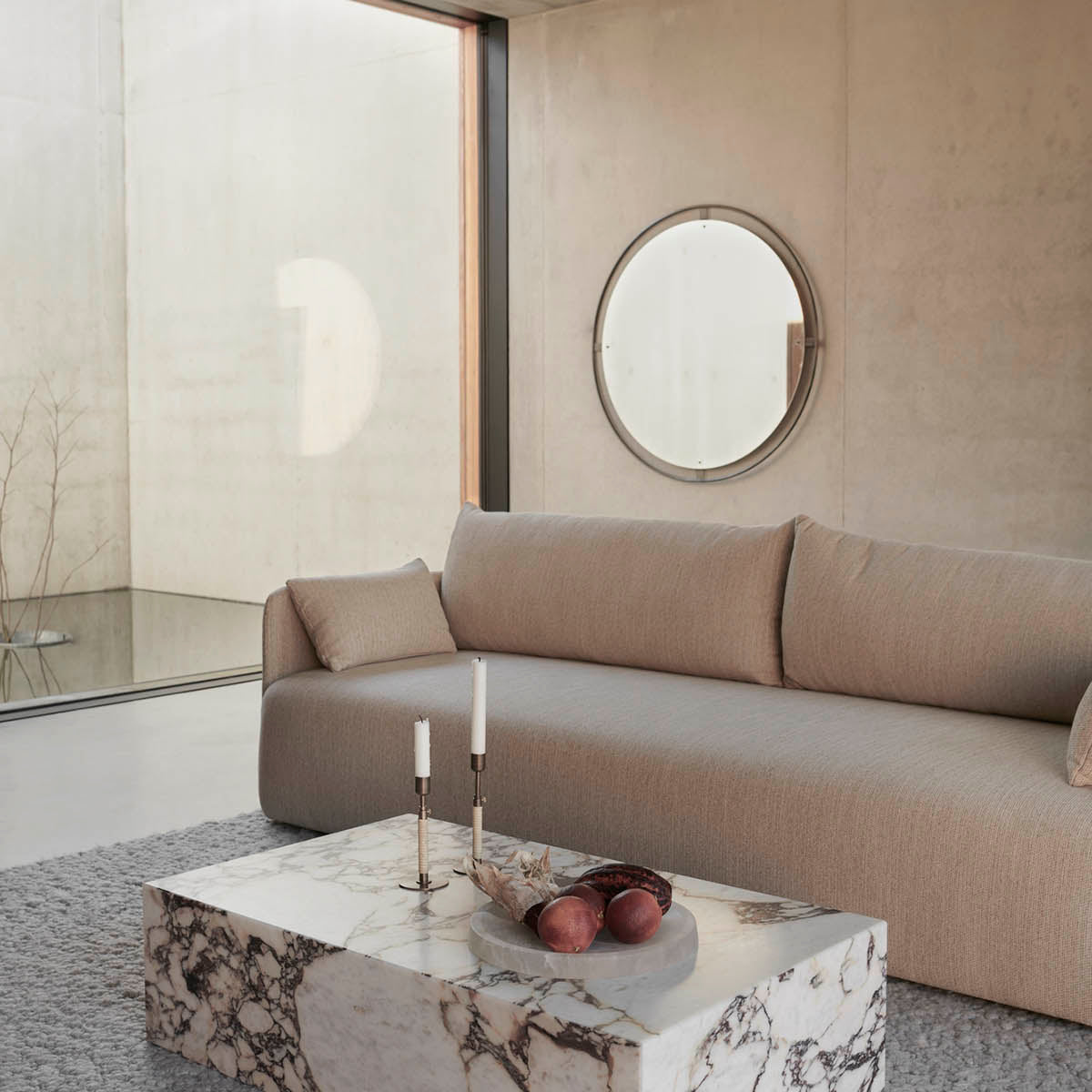 Menu Plinth Low Rose Calacatta Viola