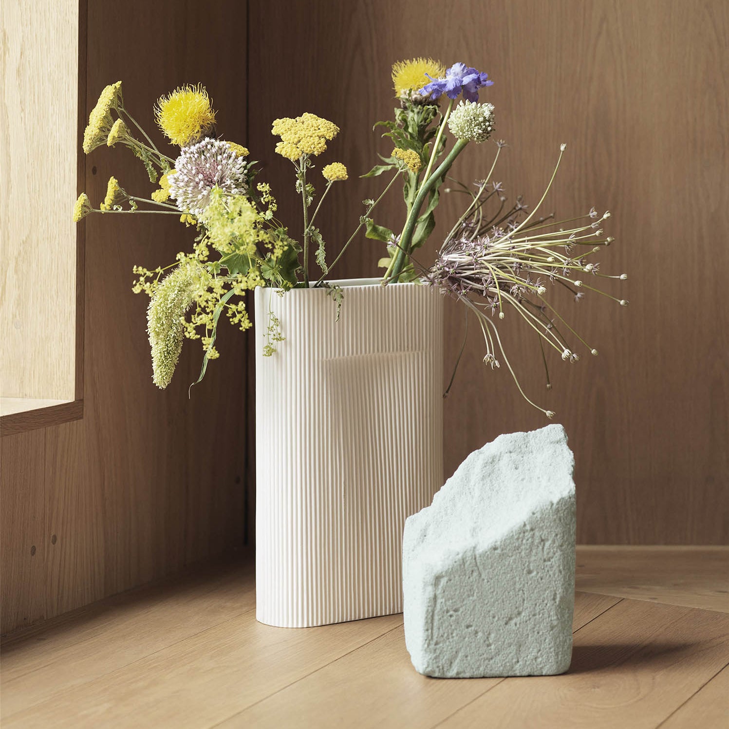 Muuto Ridge Vase Off White