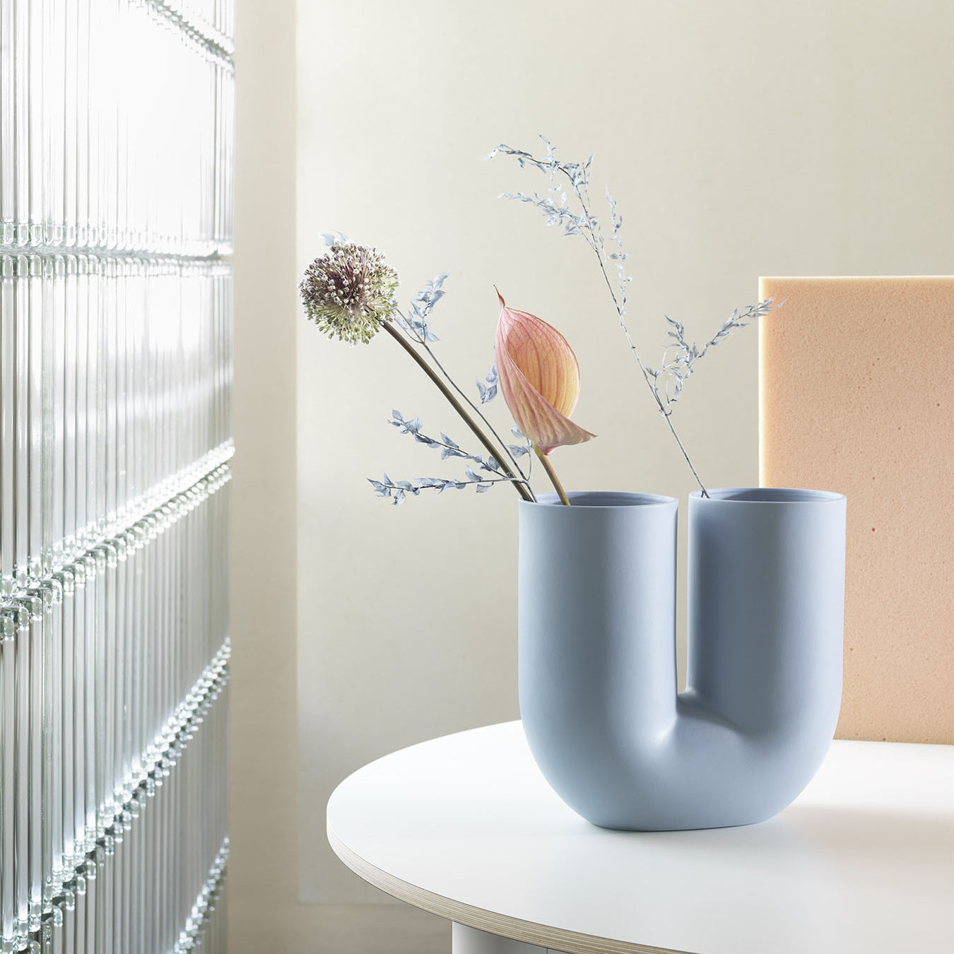 Muuto Kink Vase Light Blue