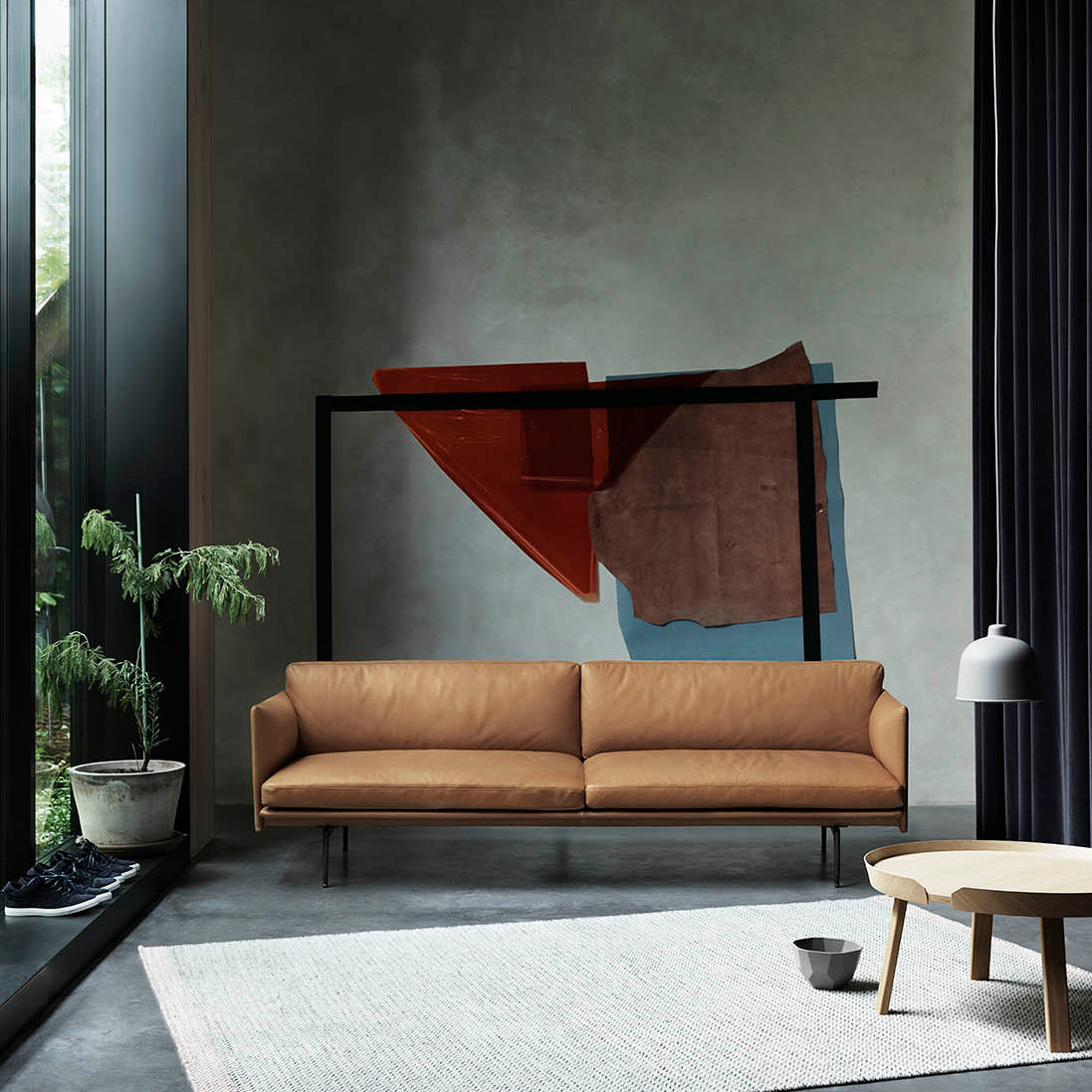 Muuto Outline Sofa Cognac Display