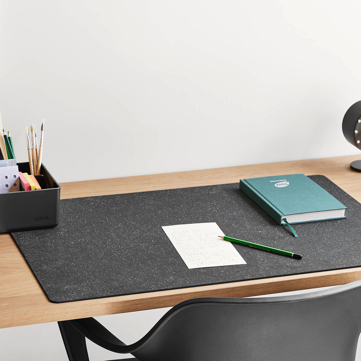 Vitra Toolbox Basic Dark