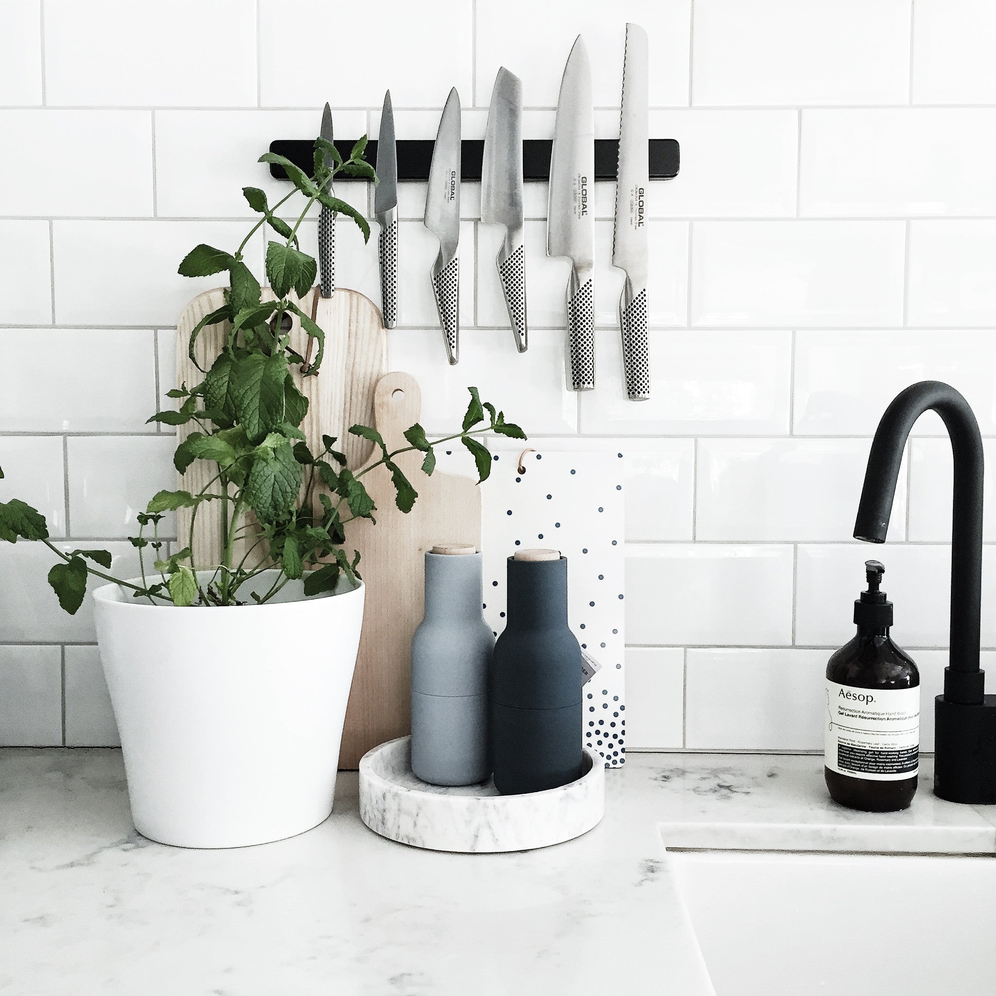 Menu Bottle Grinder Blues