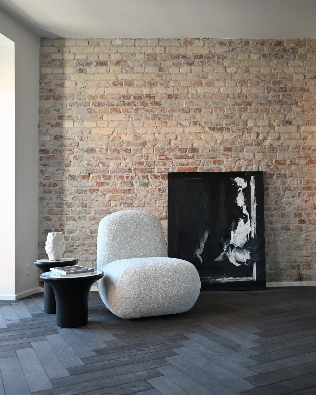 101 Copenhagen Toe Flat Lounge Chair Off White