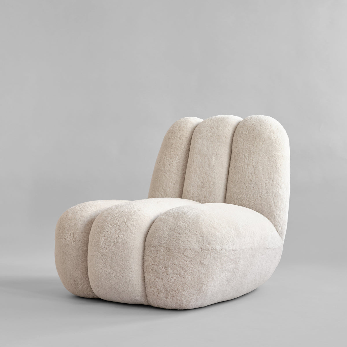 101 Copenhagen Toe Lounge Chair Sandshell Sheepskin