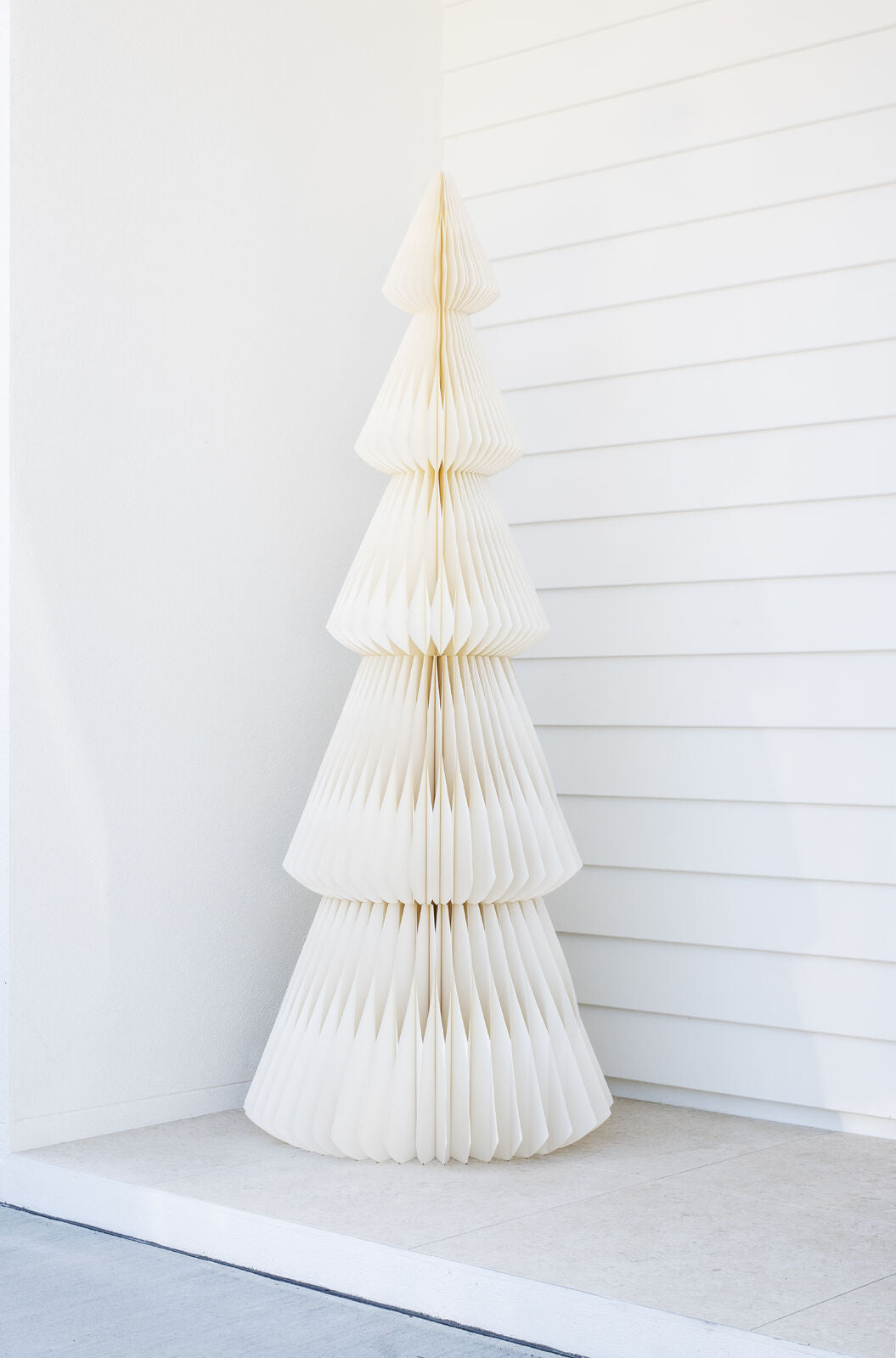 Nordic Rooms Evergreen Christmas Tree Off-White