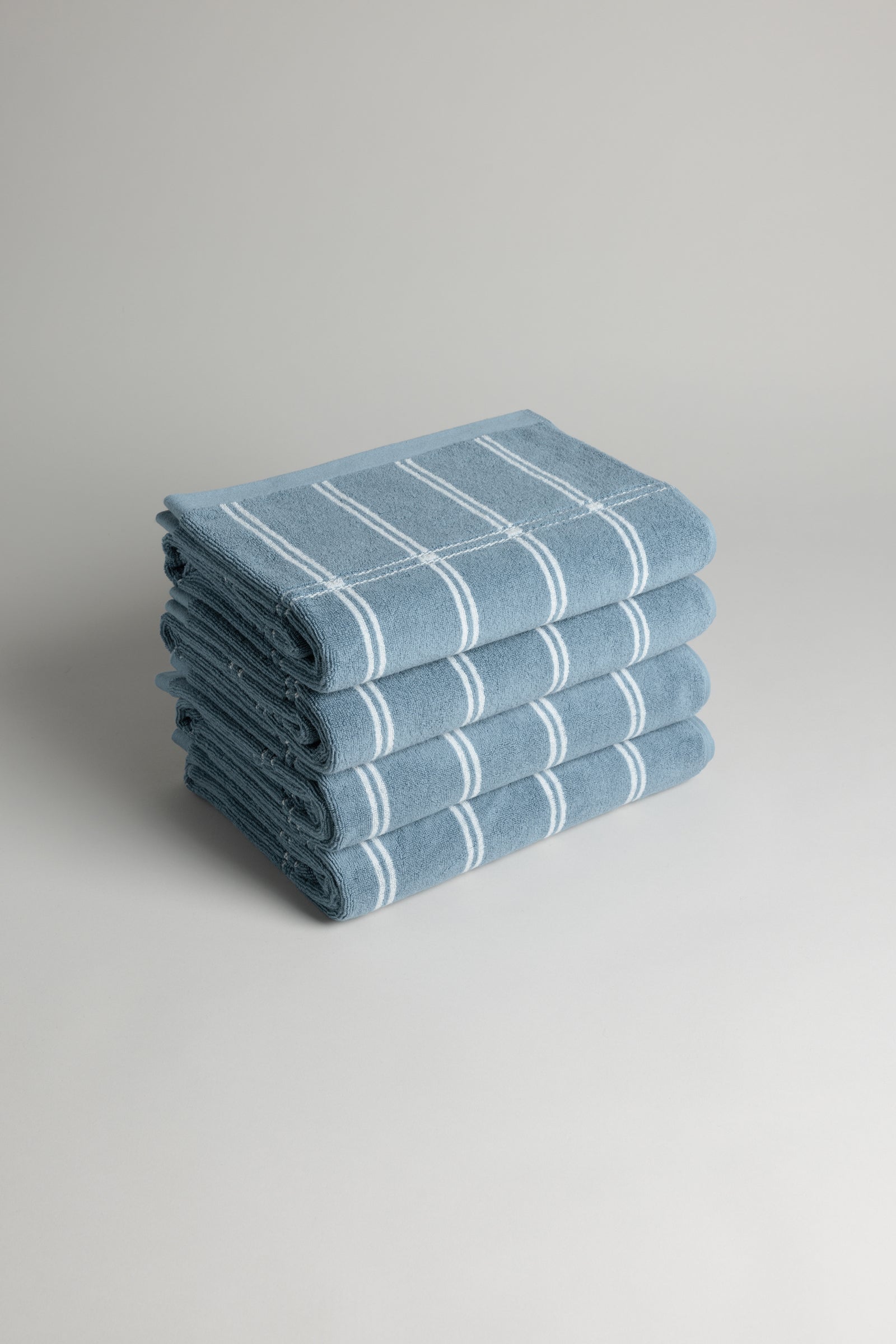 Baina Sorn Bath Towel - Celeste / Chalk
