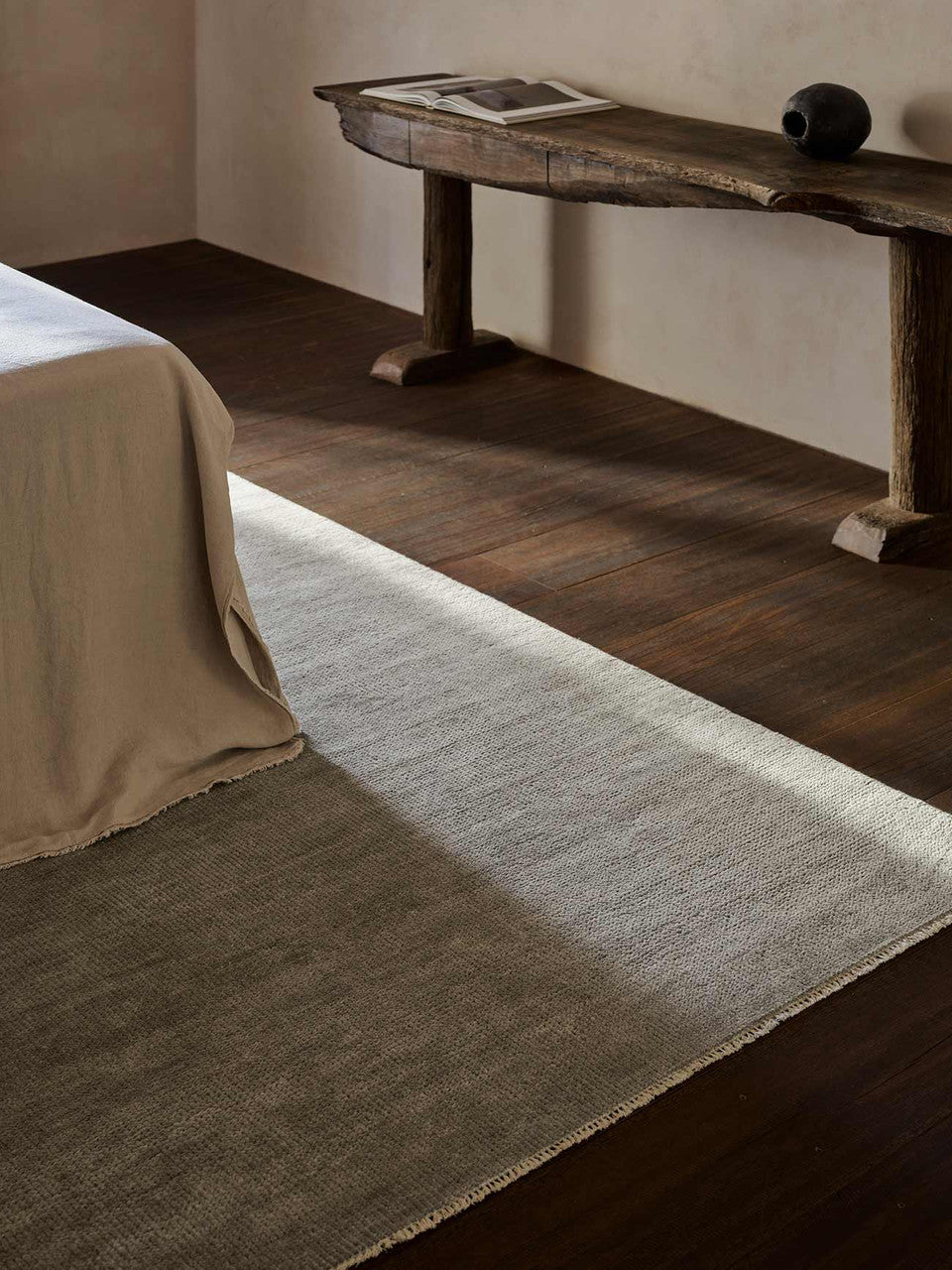 Armadillo Thatch Hand-Knotted Wool Rug