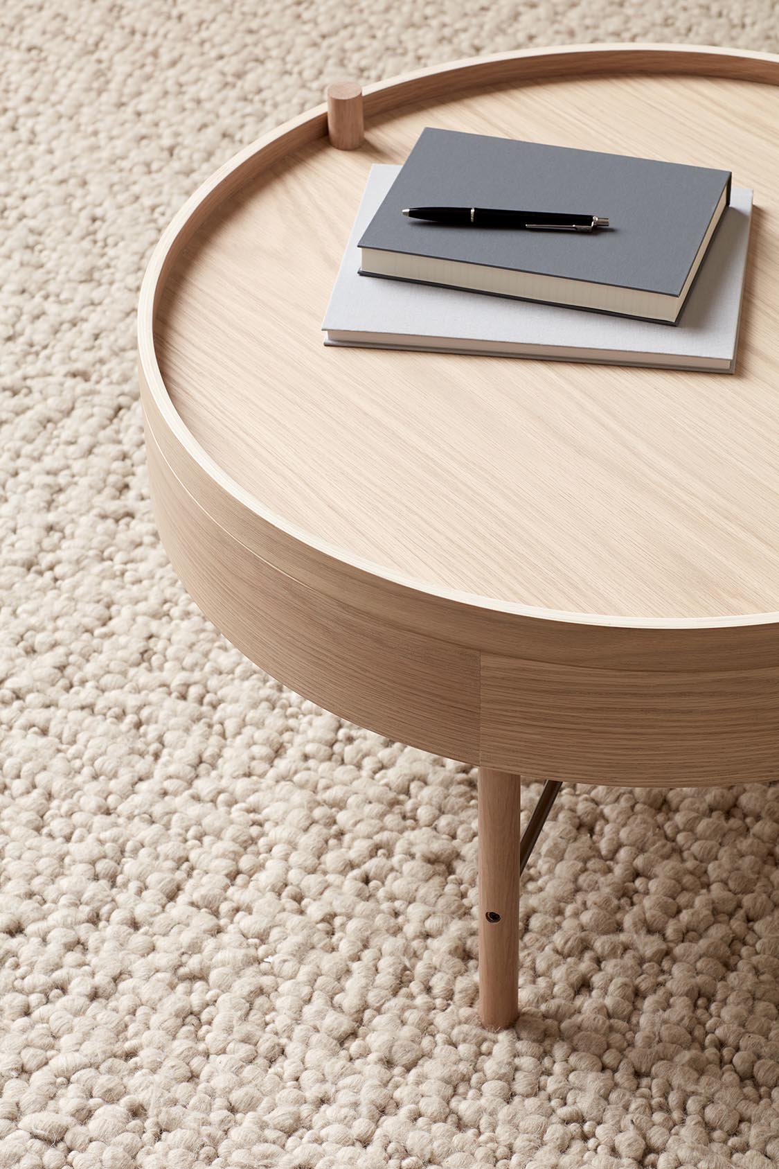 Audo Turning Table White Oak