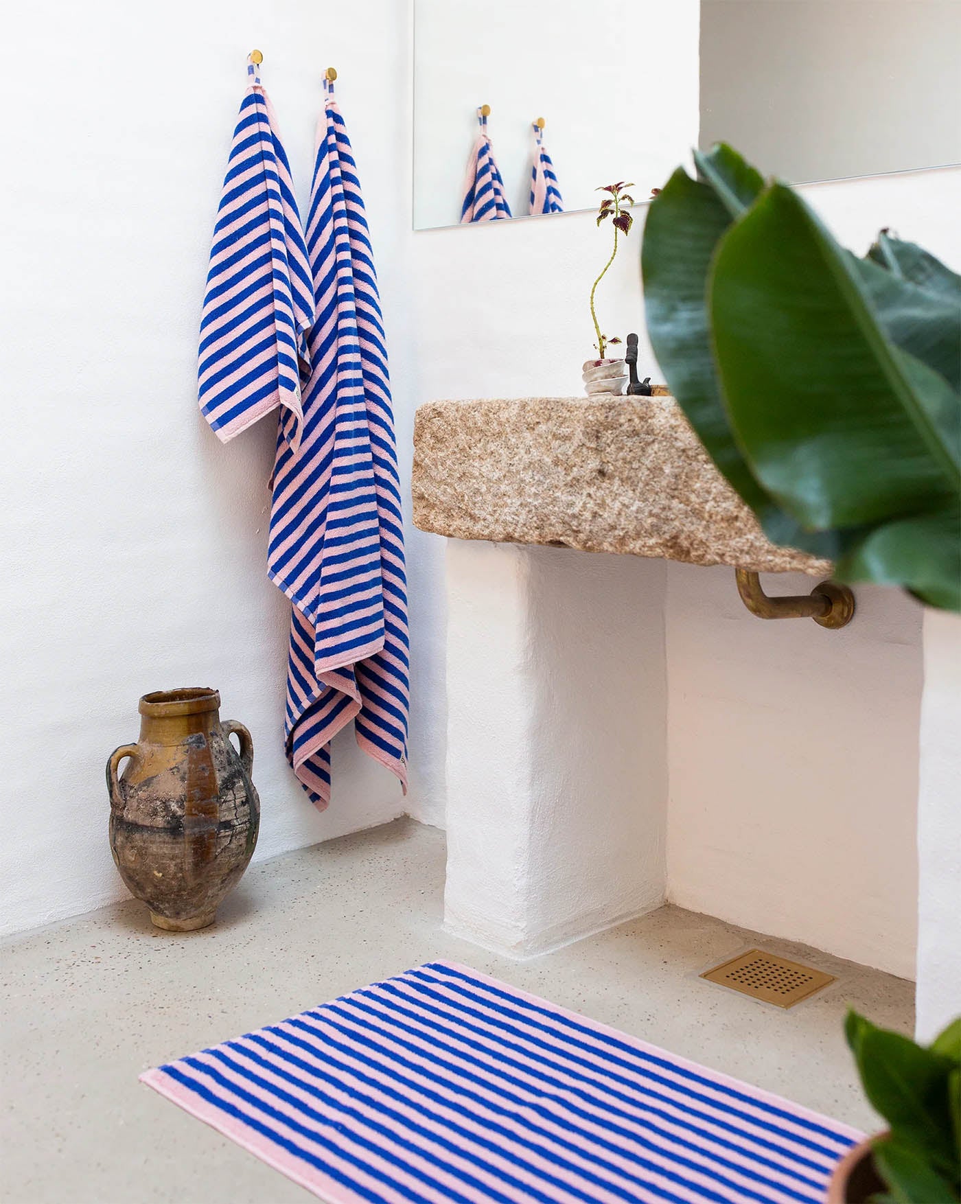 Bongusta Naram Bath Mat - Dazzling Blue & Rose