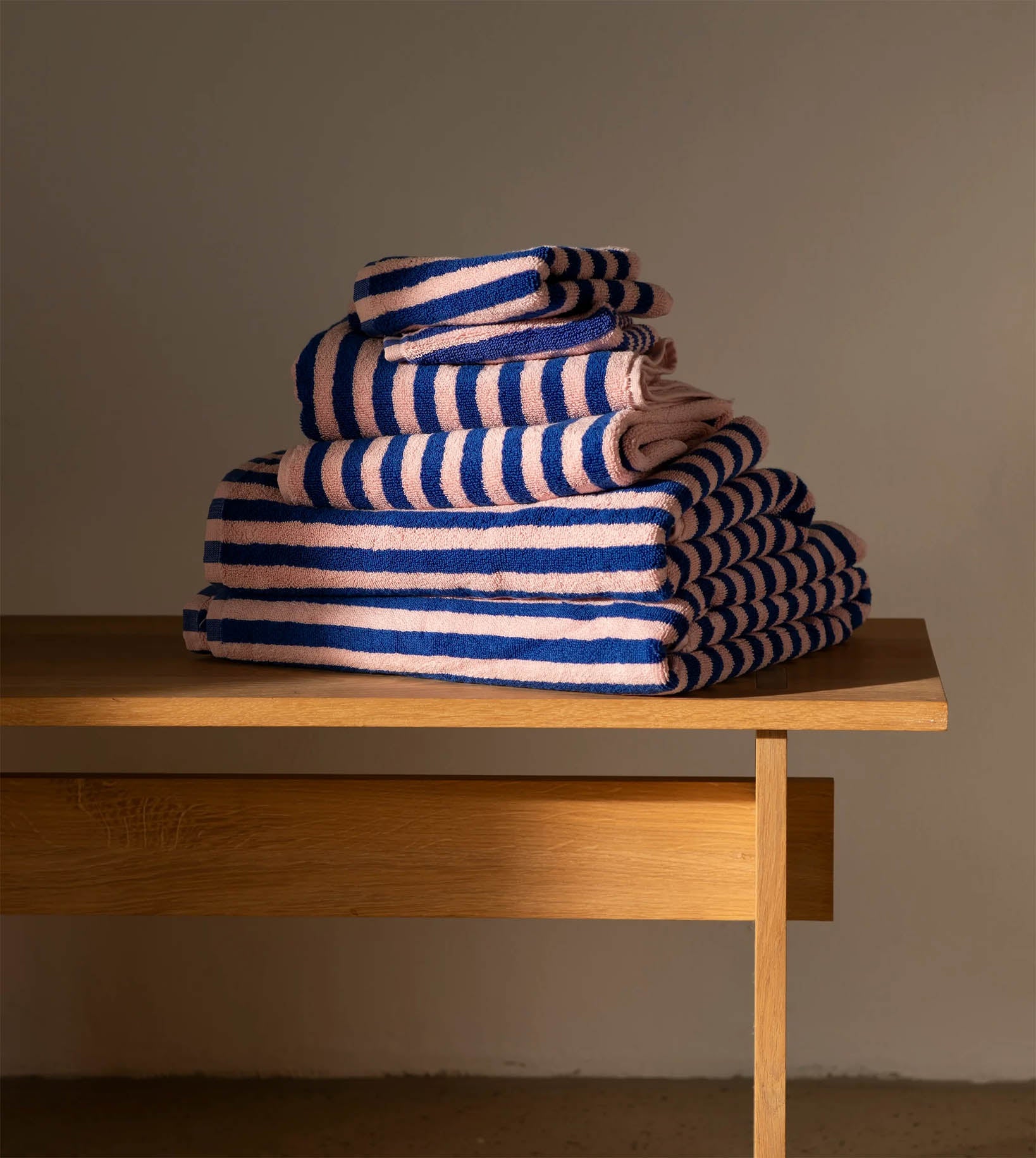 Bongusta Naram Hand Towel - Dazzling Blue & Rose